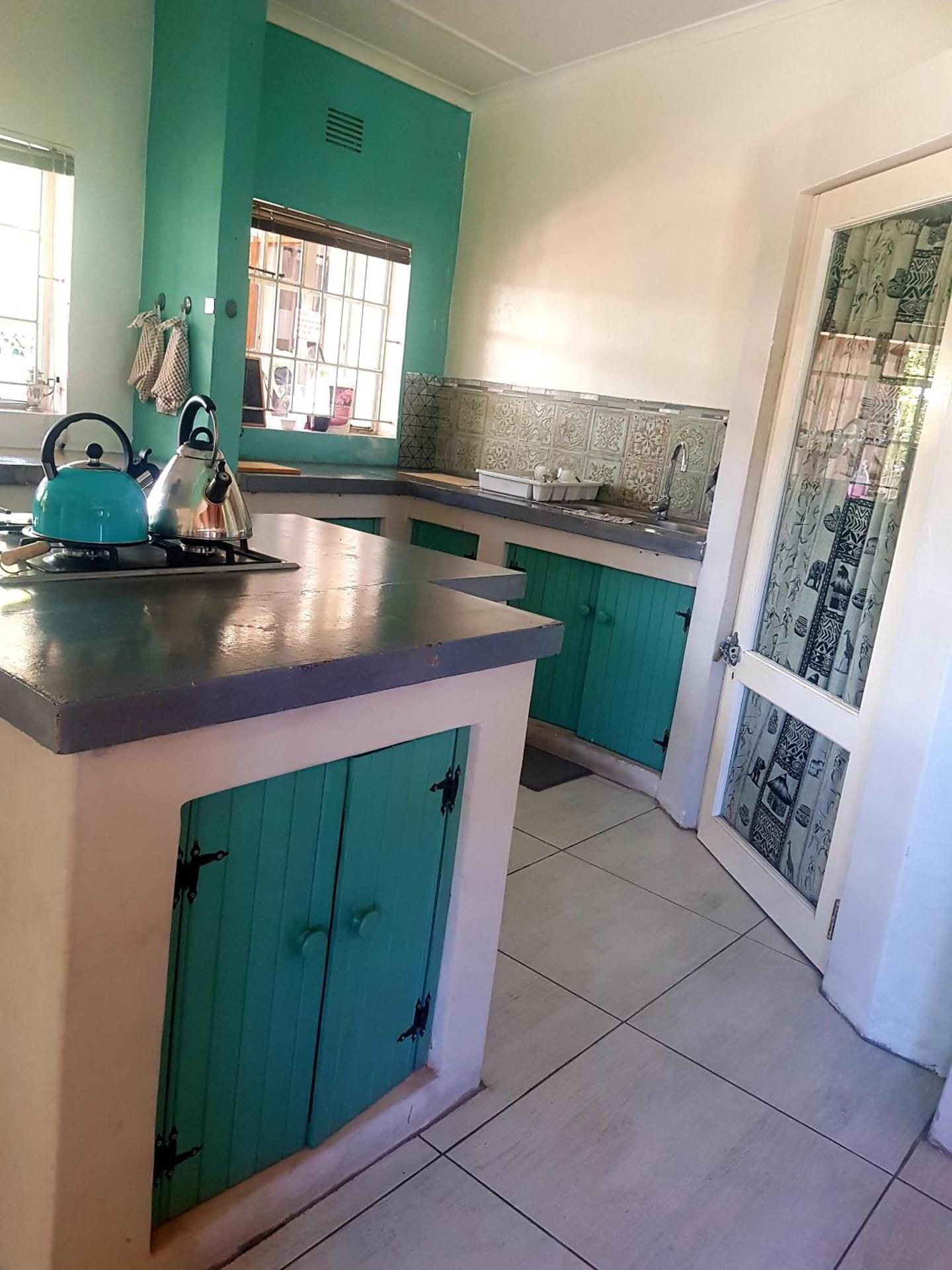 Keedols Inn & Backpackers