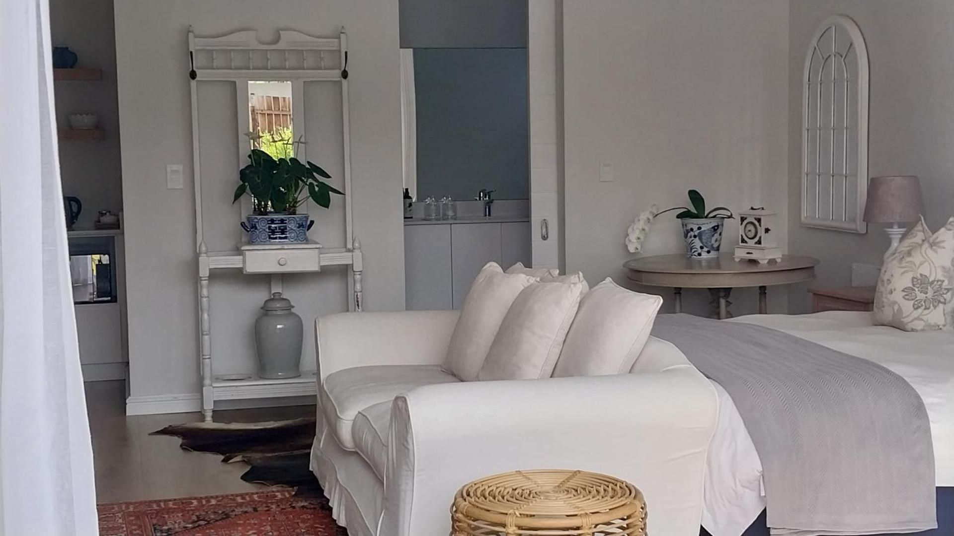 Knysna Private Estate Lagoon - Garden Apartments- Secure Estate Garden View Self catering Apartment 3