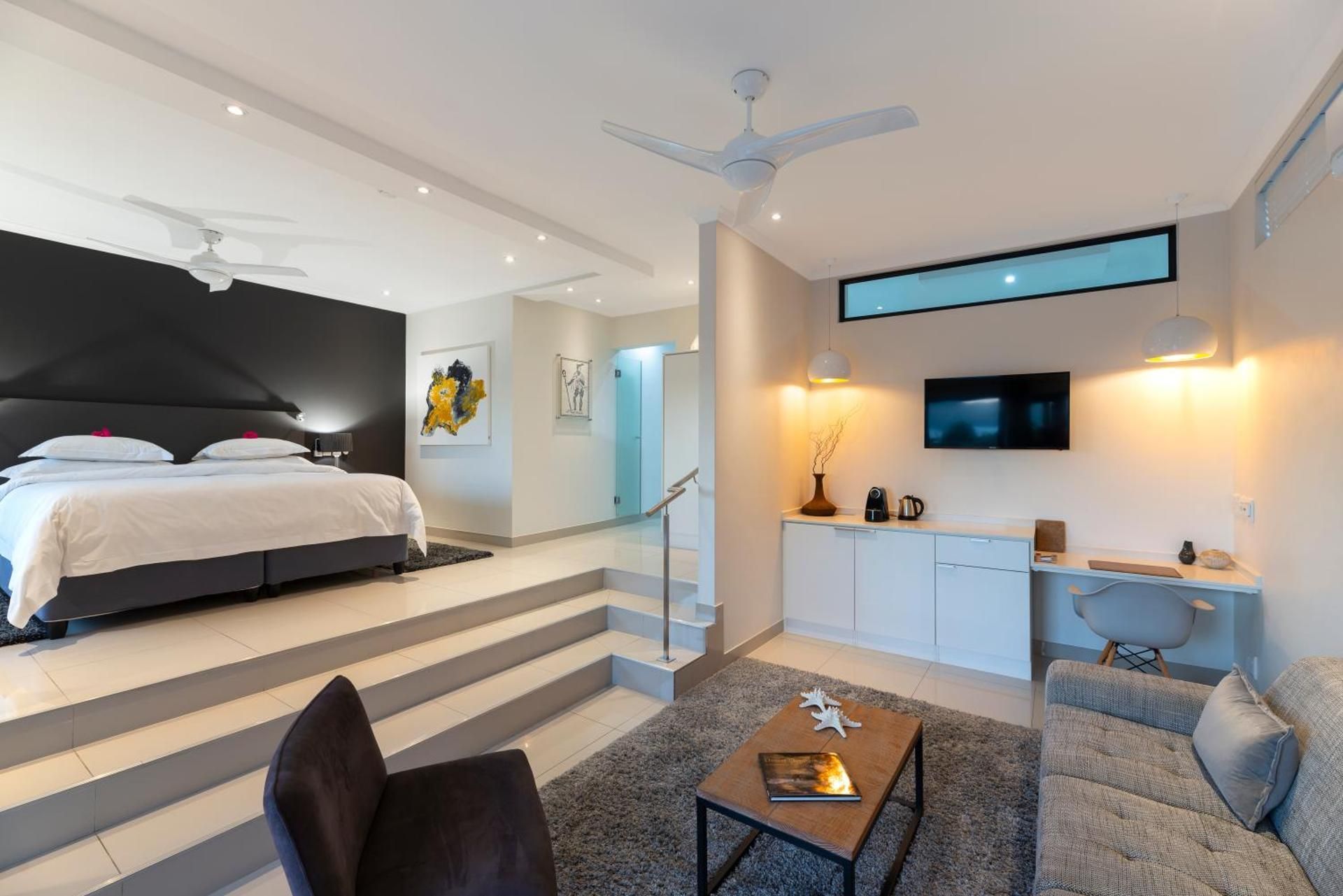 Deluxe Double or Twin Room with Lake View