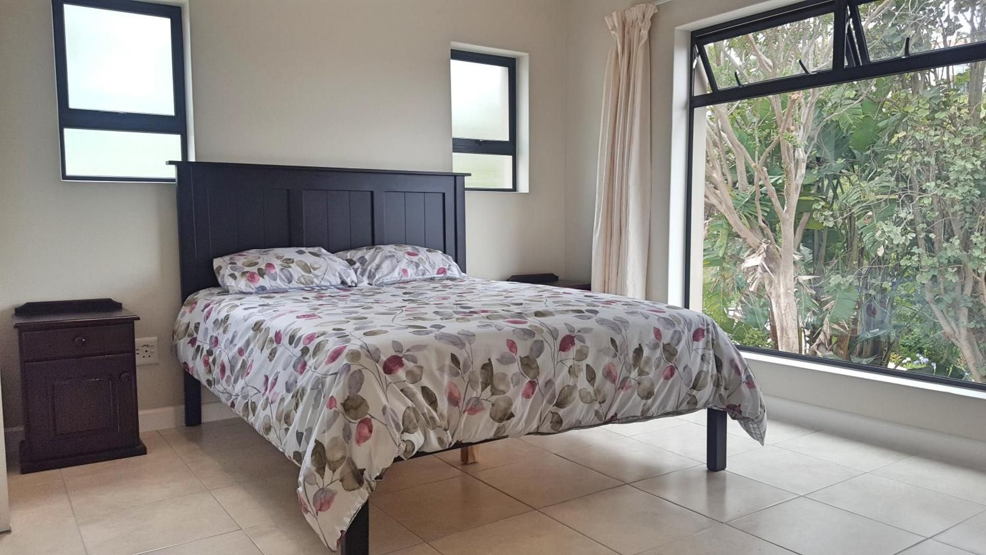 Queen Room with Garden View