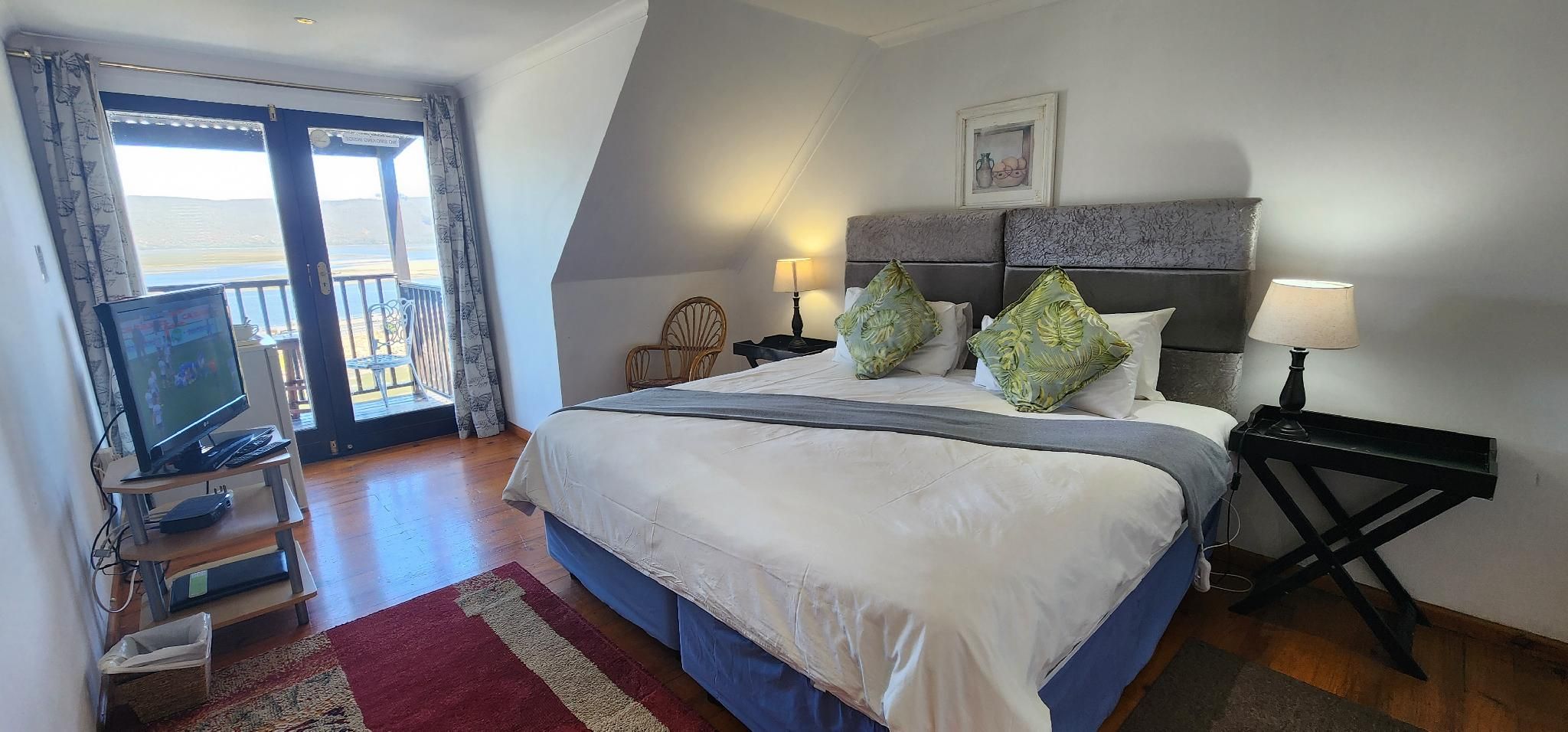 Lagoon Lodge Double Lake View