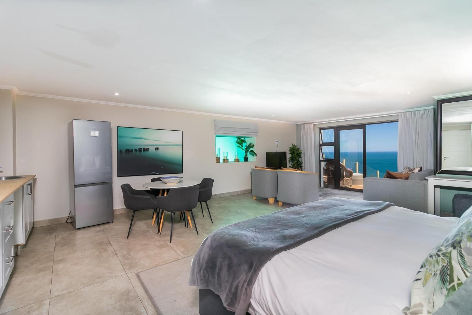 Deluxe Suite with Sea View