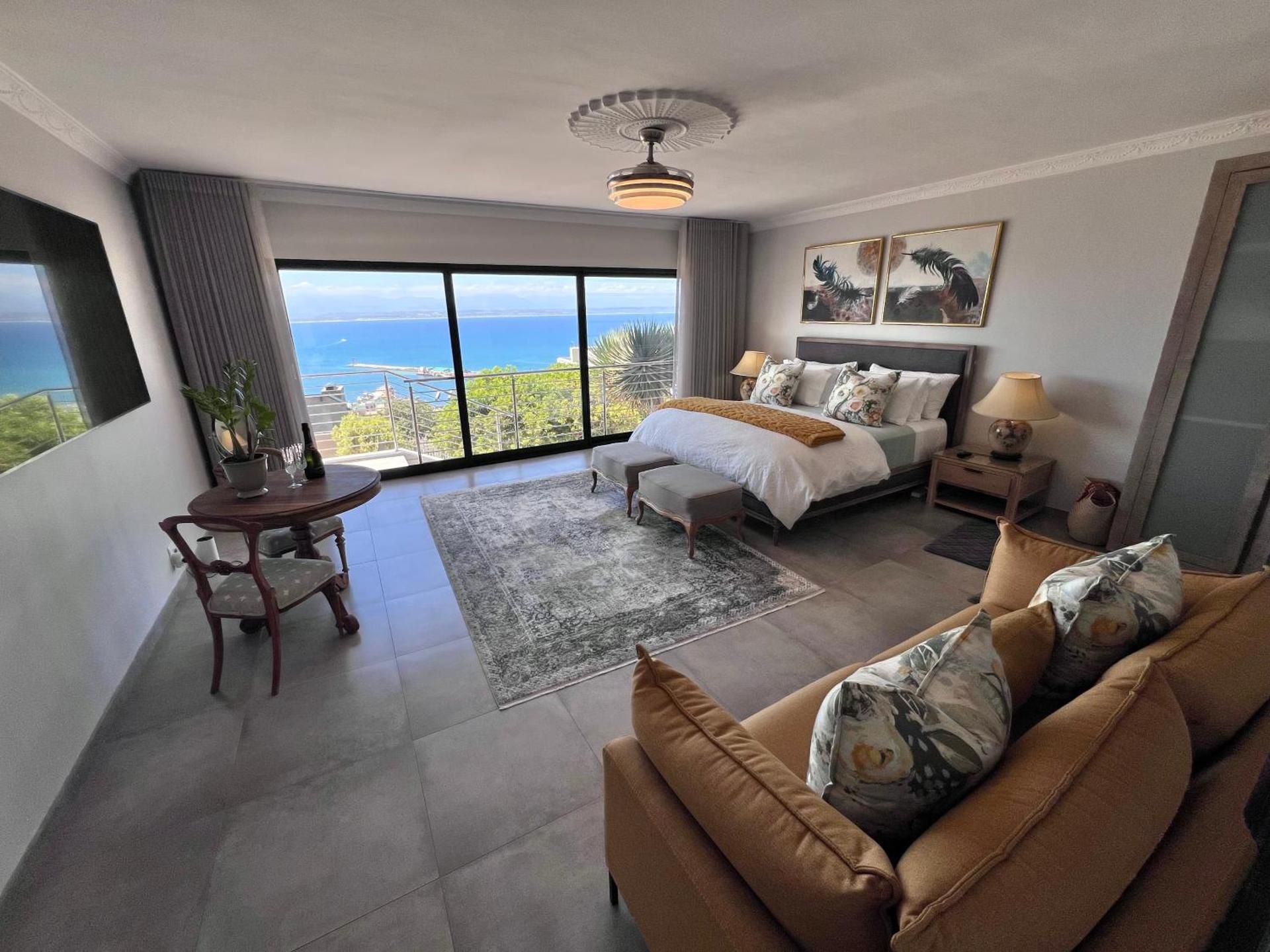 Deluxe Suite with Sea View
