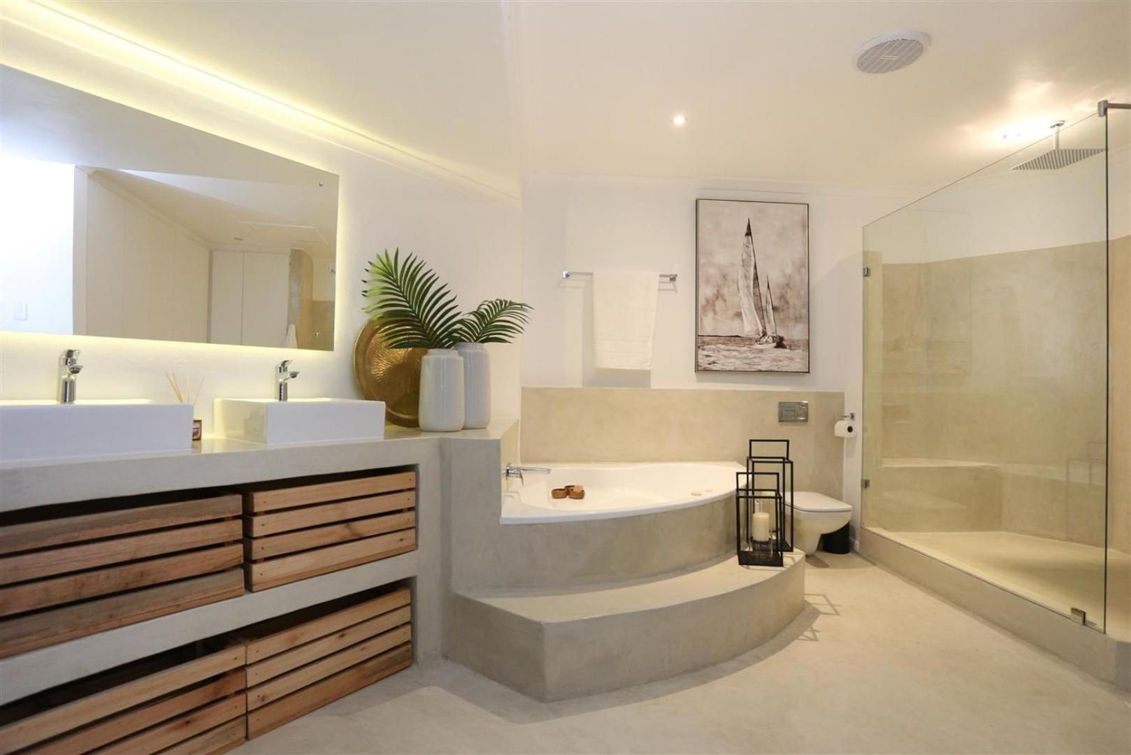Deluxe King Suite