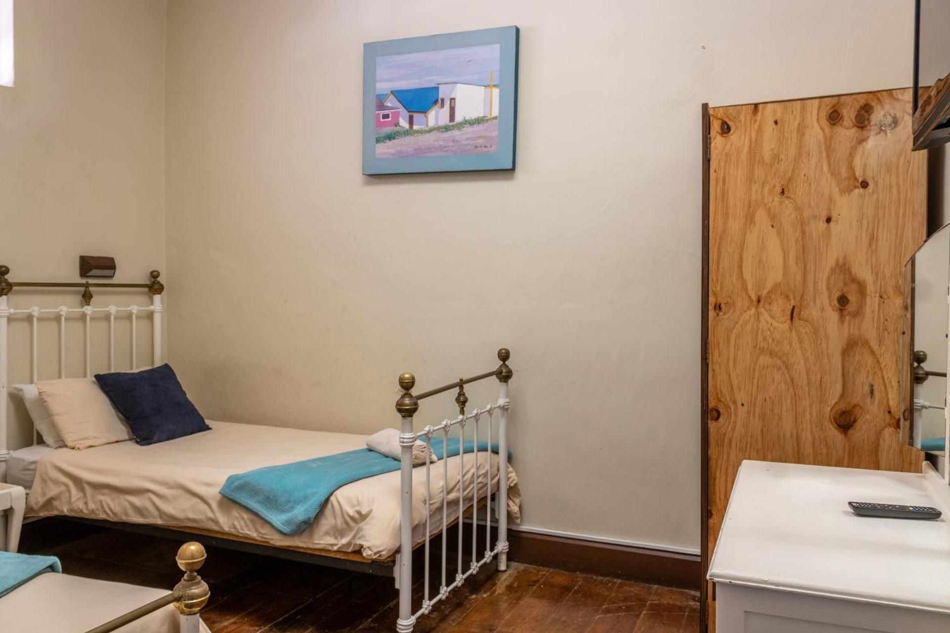 Twin Room with Shared Bathroom