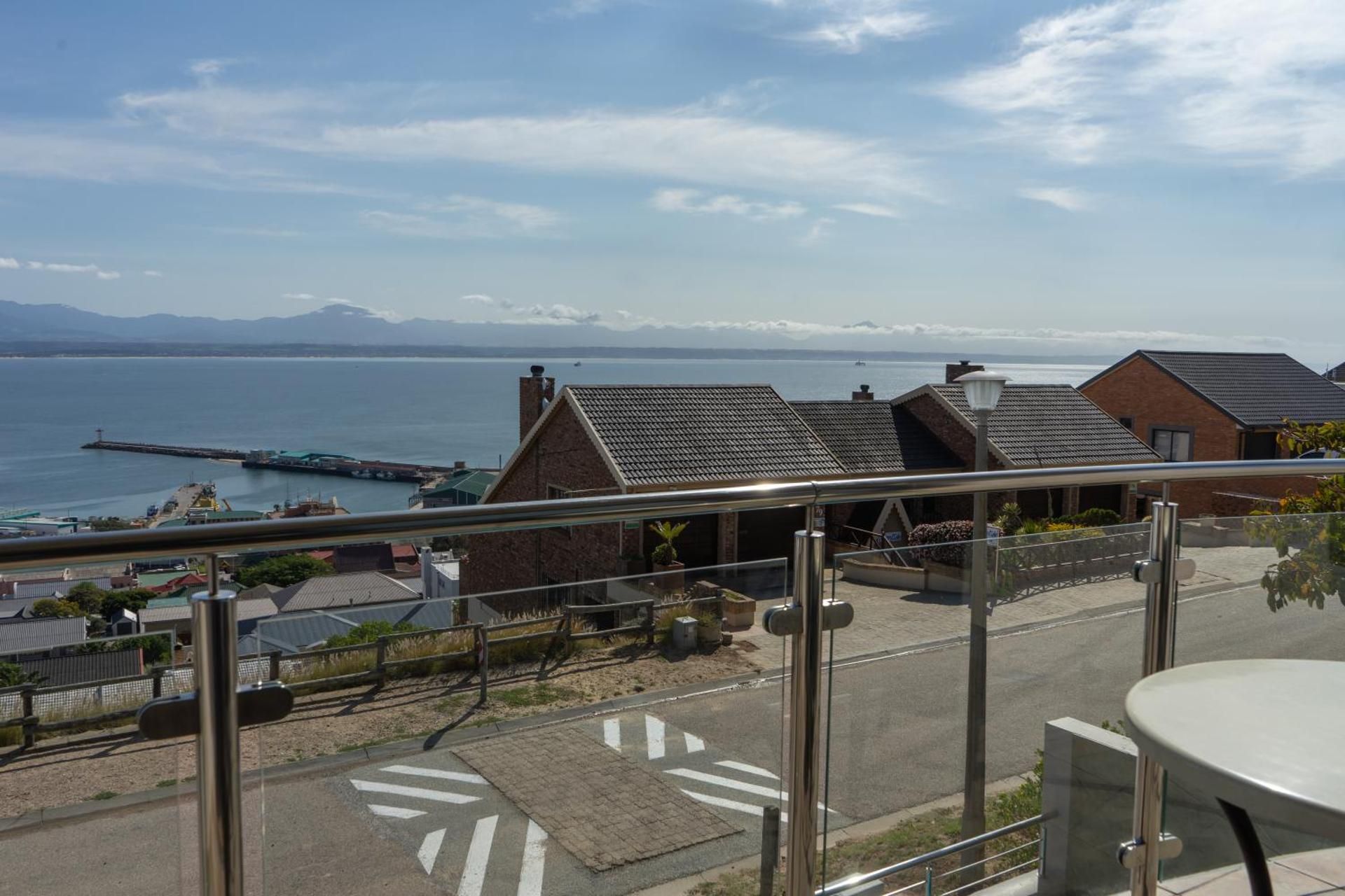 Bartnique Guesthouse Superior Room 2