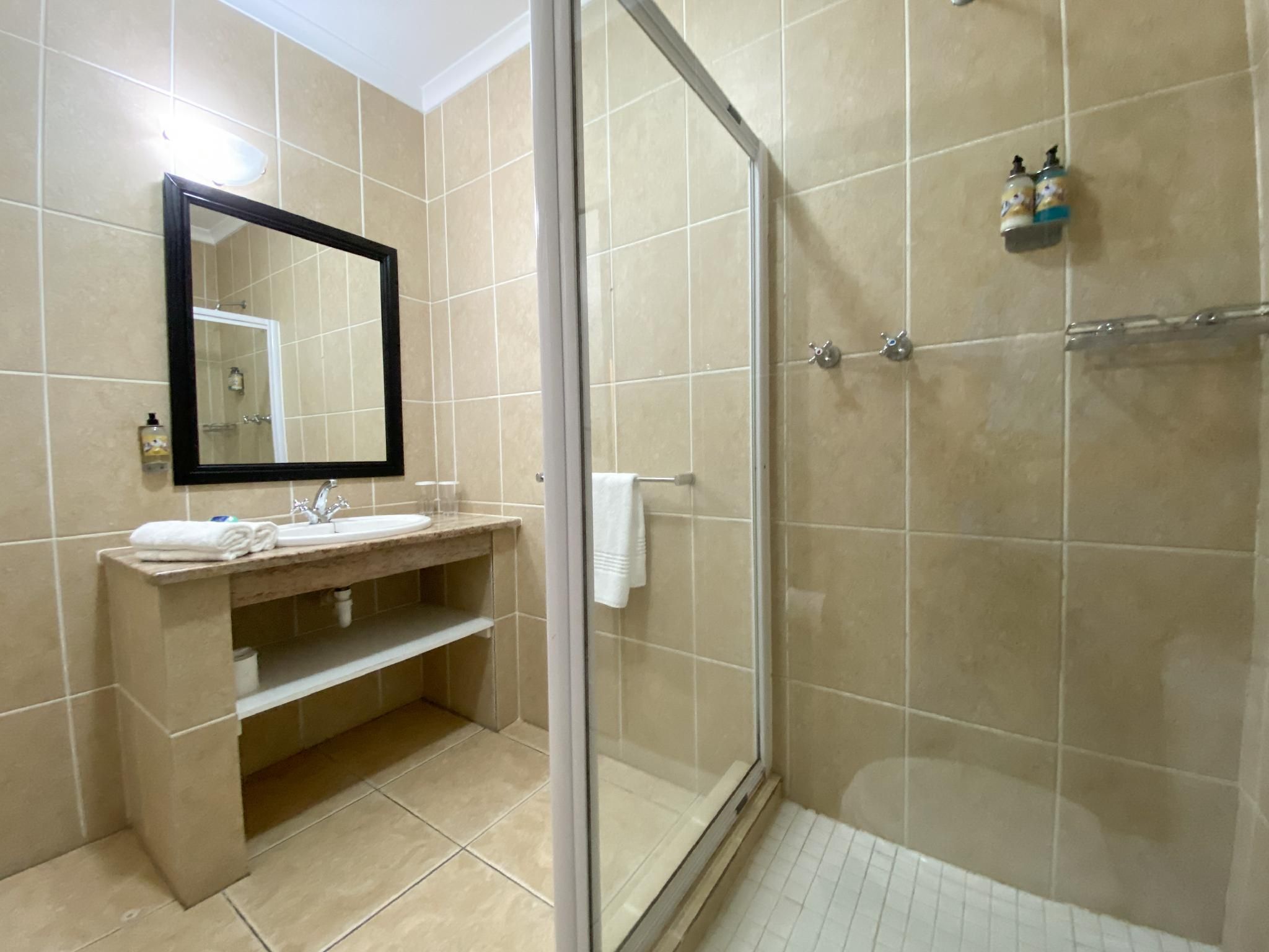 Bartnique Guesthouse Double Room 3