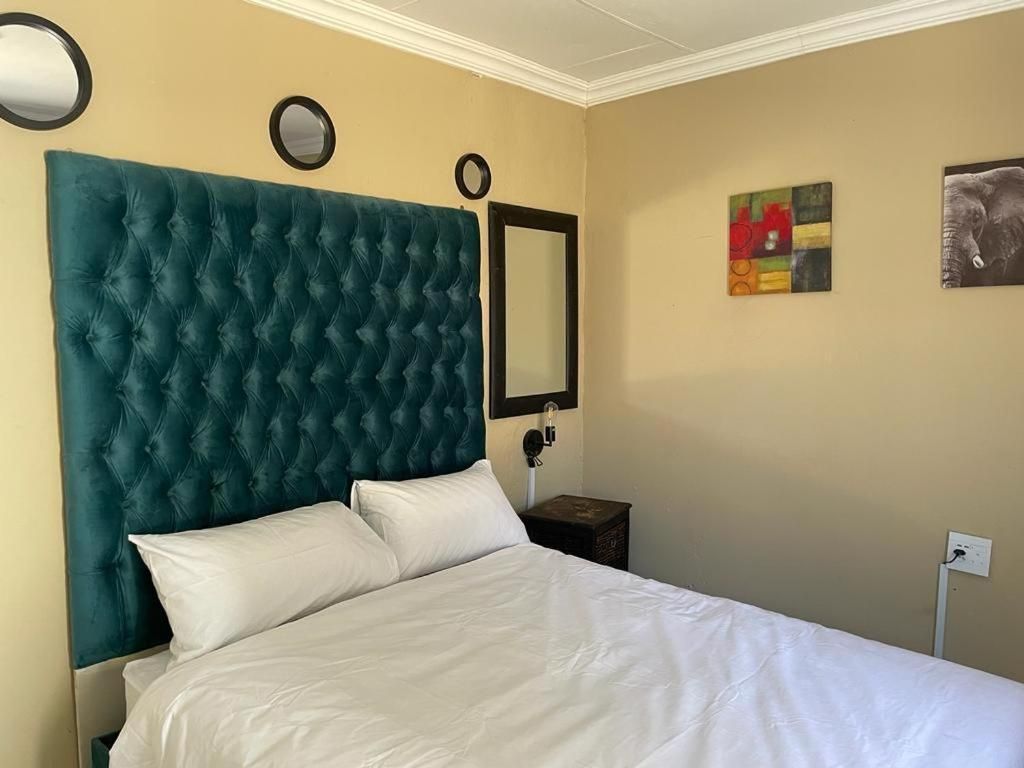 Yello Guest House