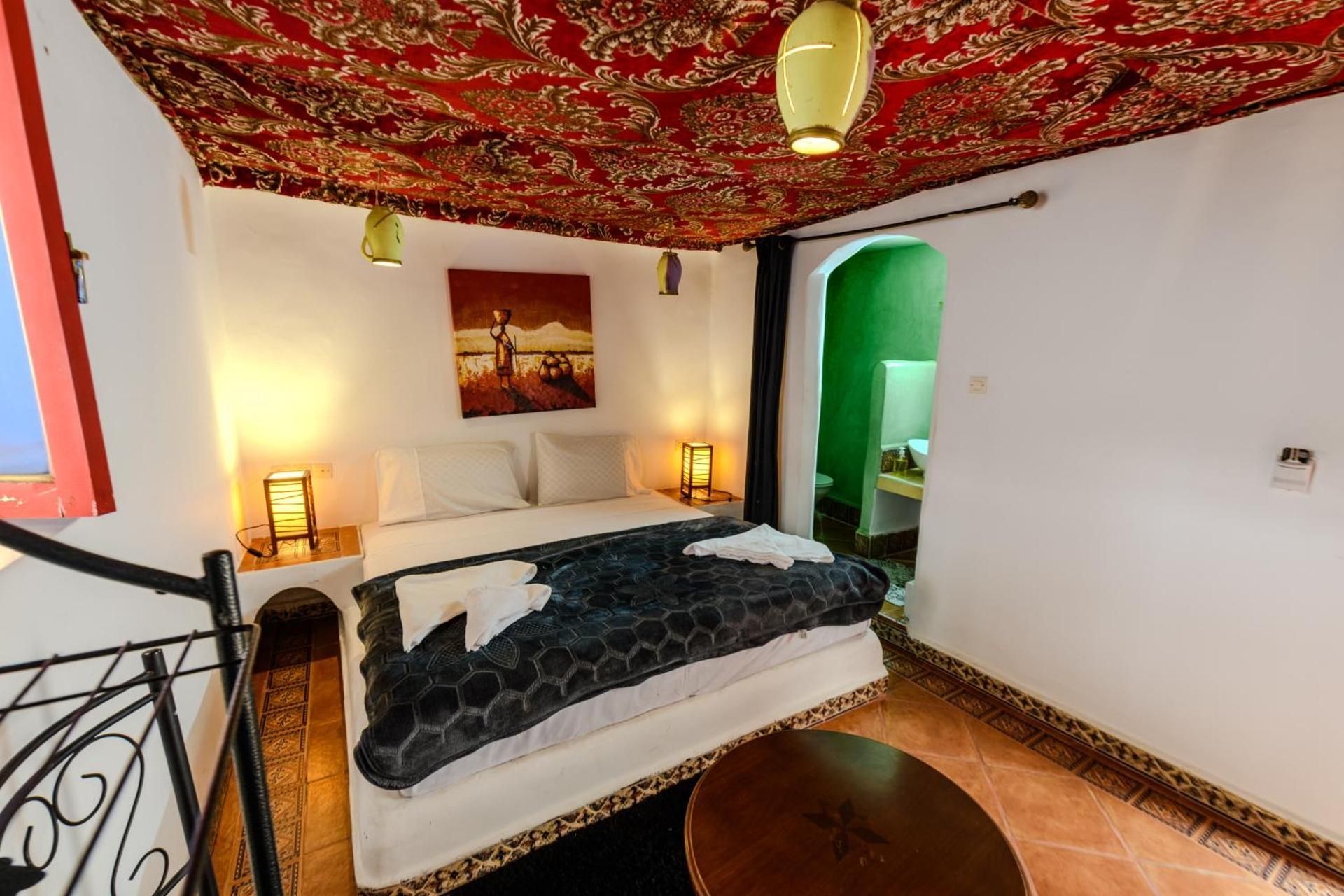 Deluxe Double Room (2 Adults + 1 Child)