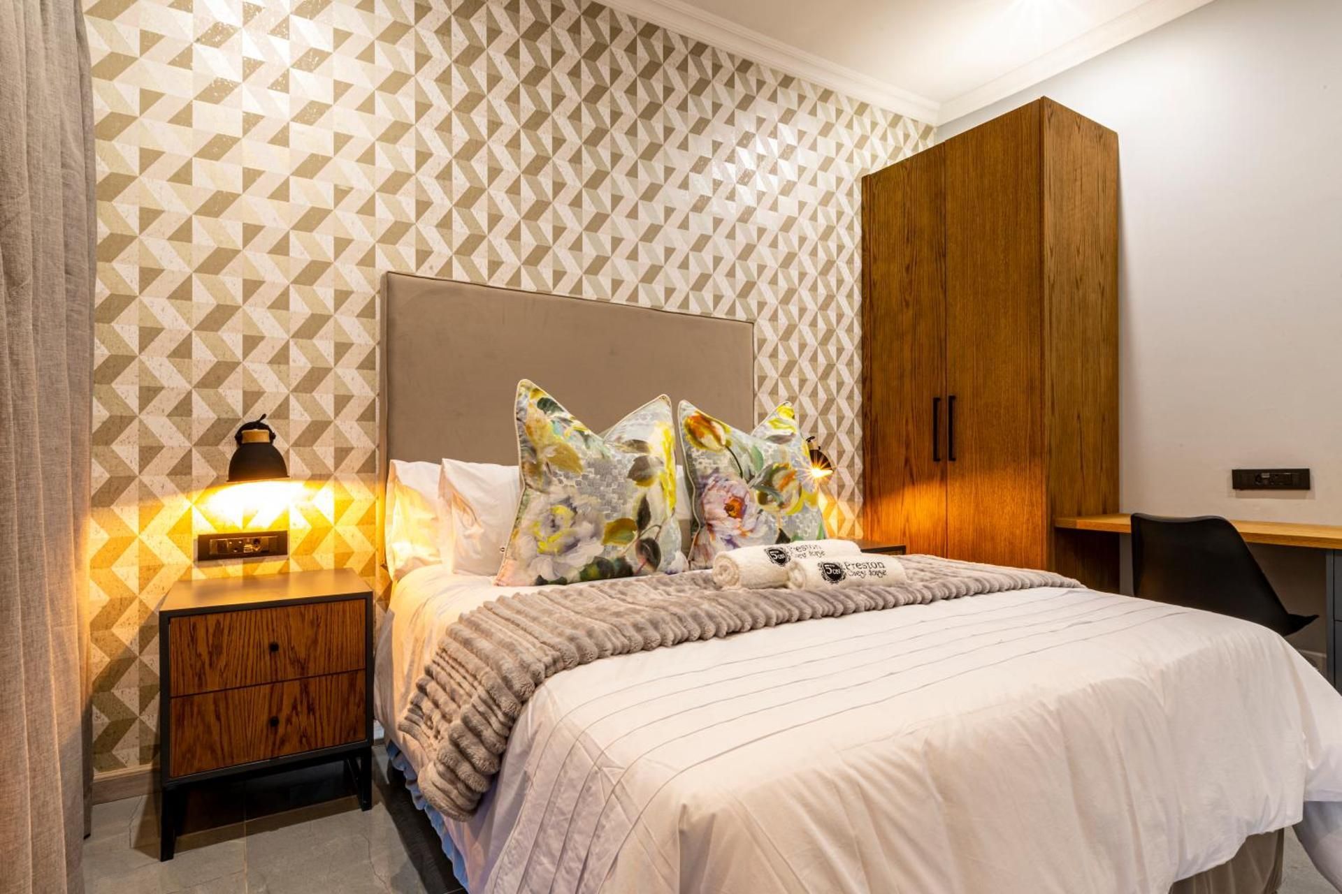 Queen Room