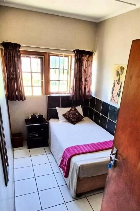 Budget Single Room