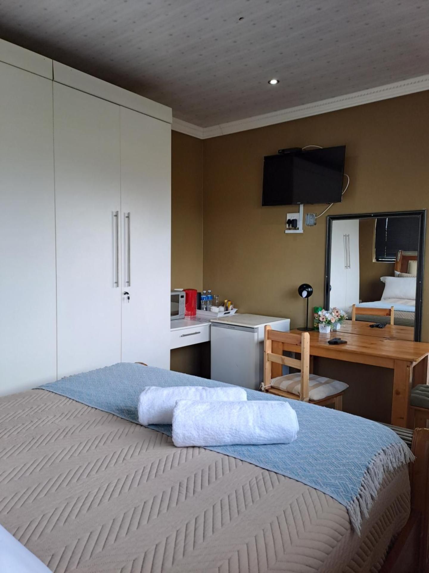 Double or Twin Room with Private Bathroom