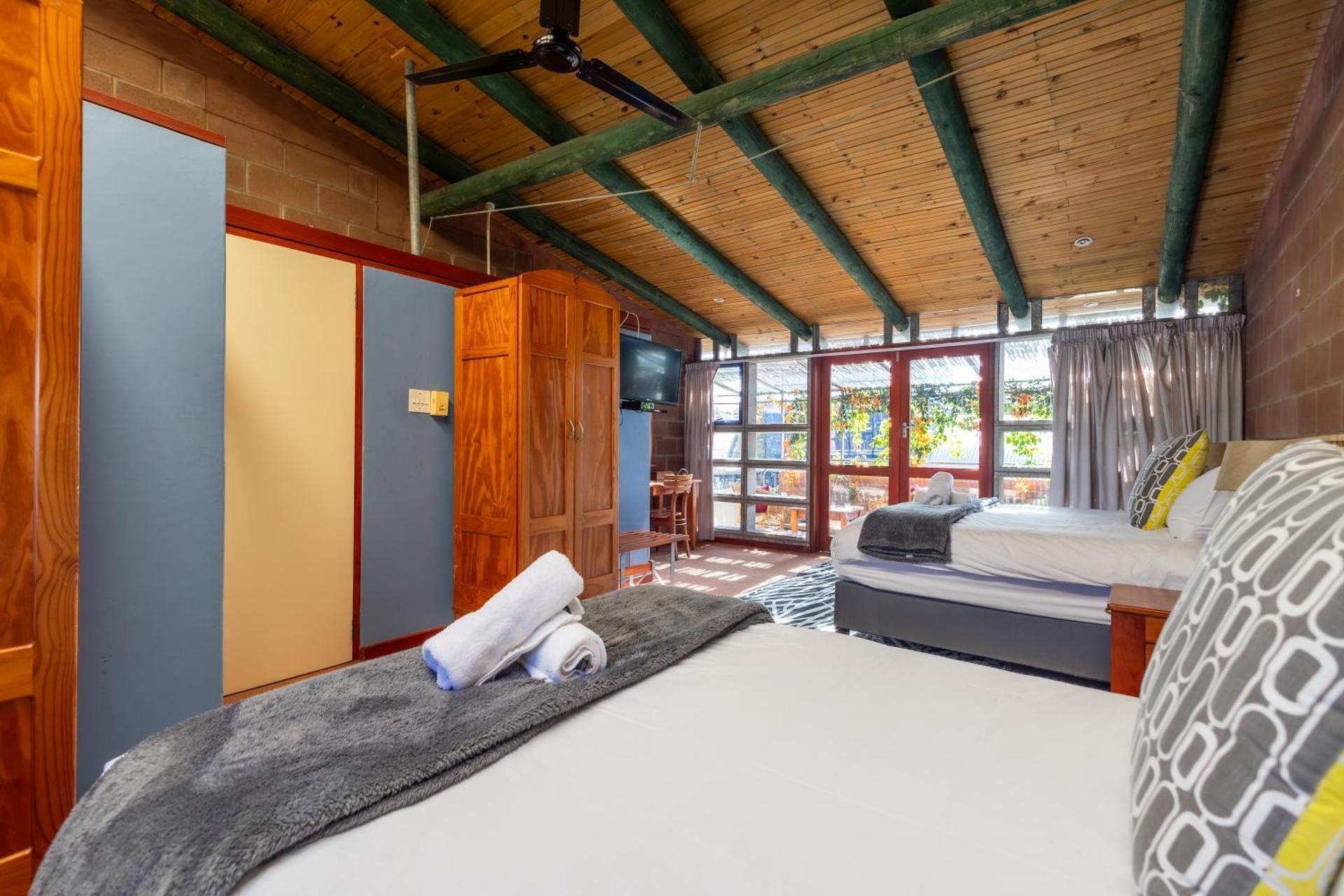 Triple Room with City View