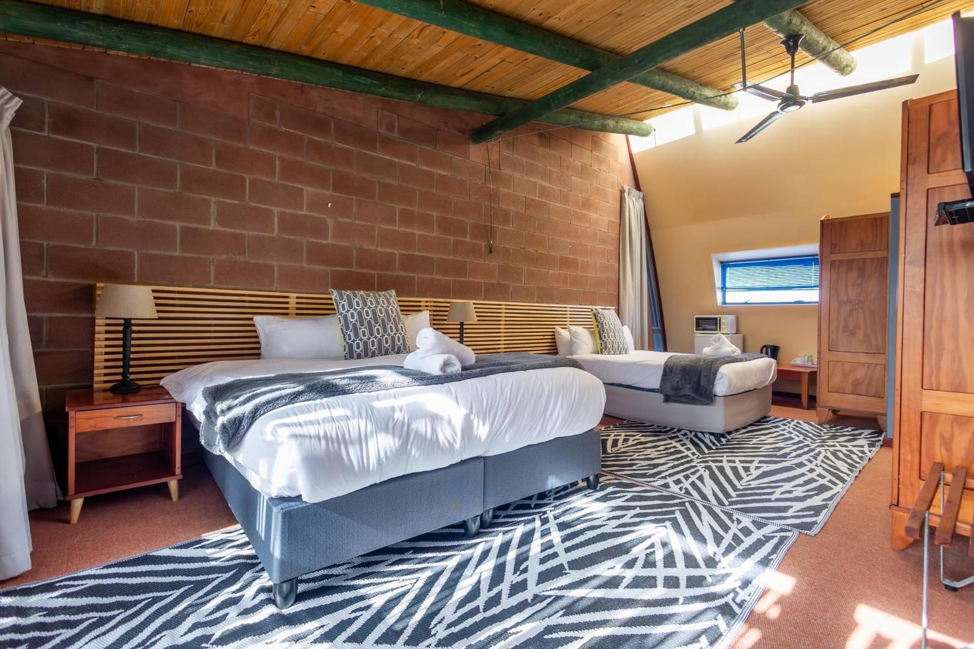 Triple Room with City View