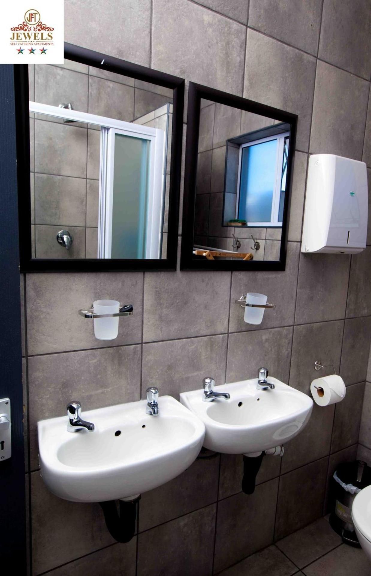 JFT Jewels Self catering Apartments Apartment - Split Level 2