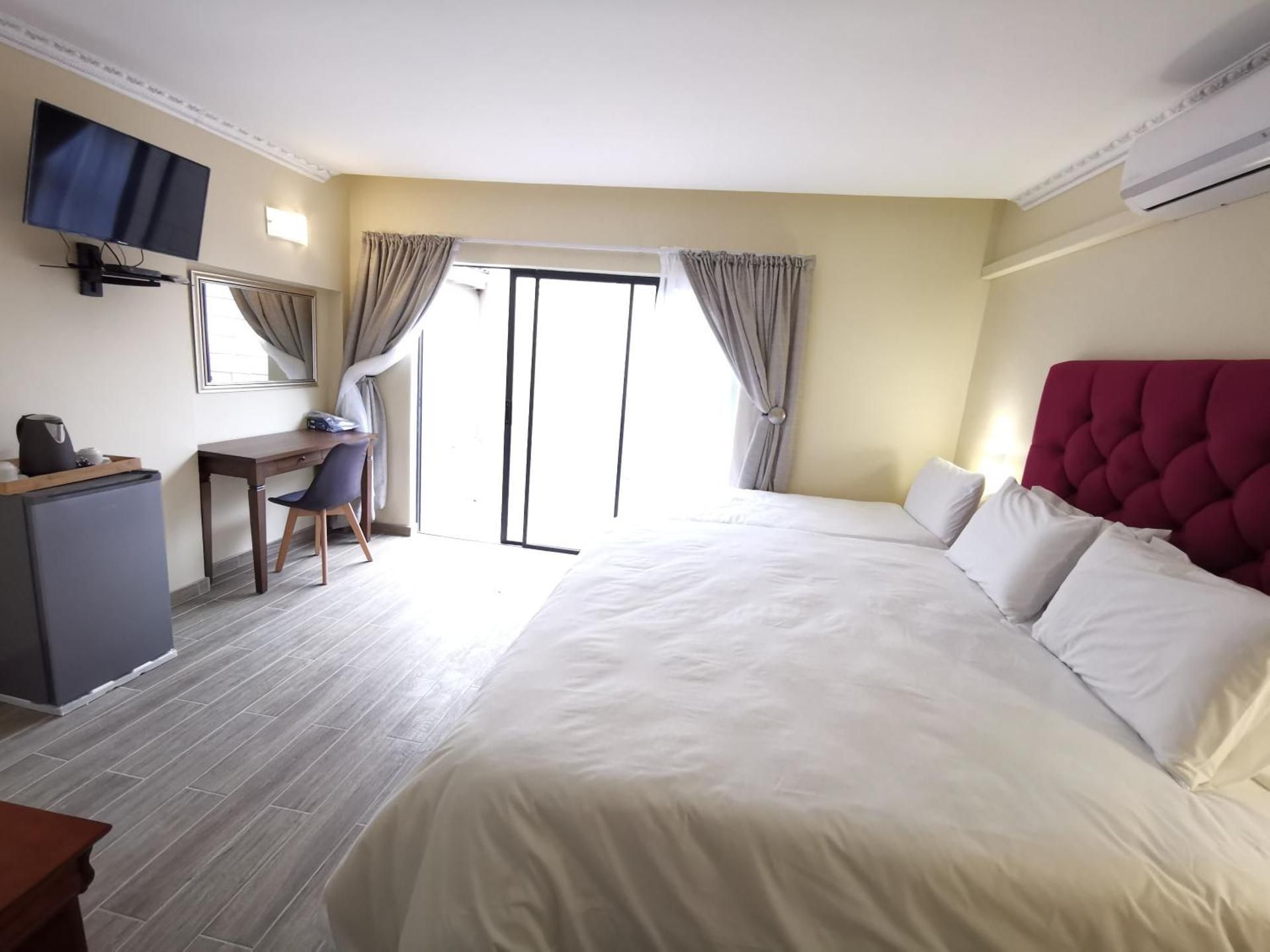 Deluxe Family Room