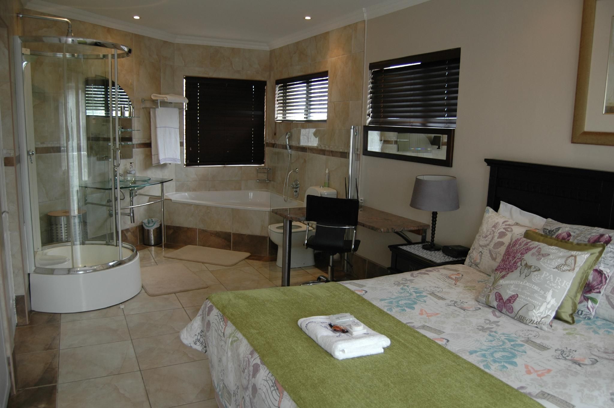 2 Bedroom