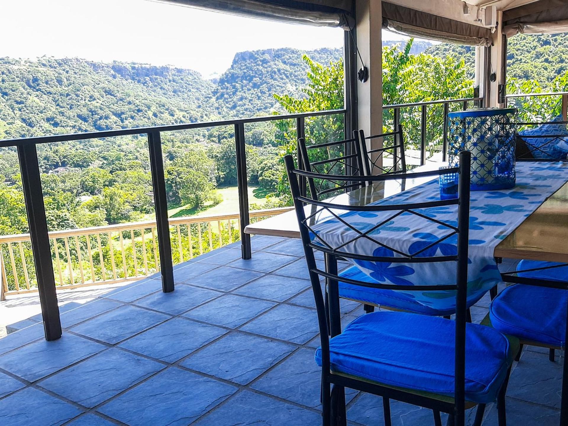 Family Room with Mountain View