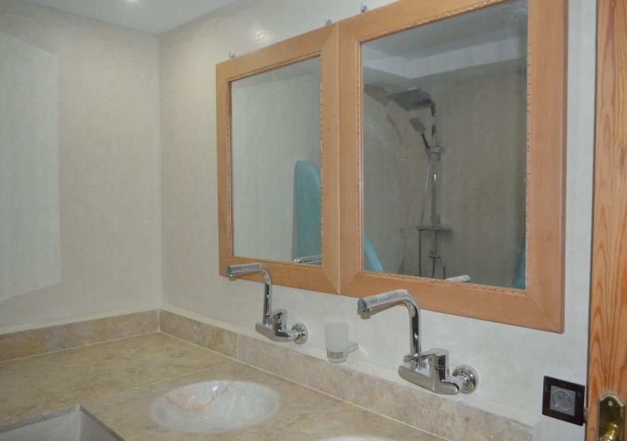 Riad Tin Hinane