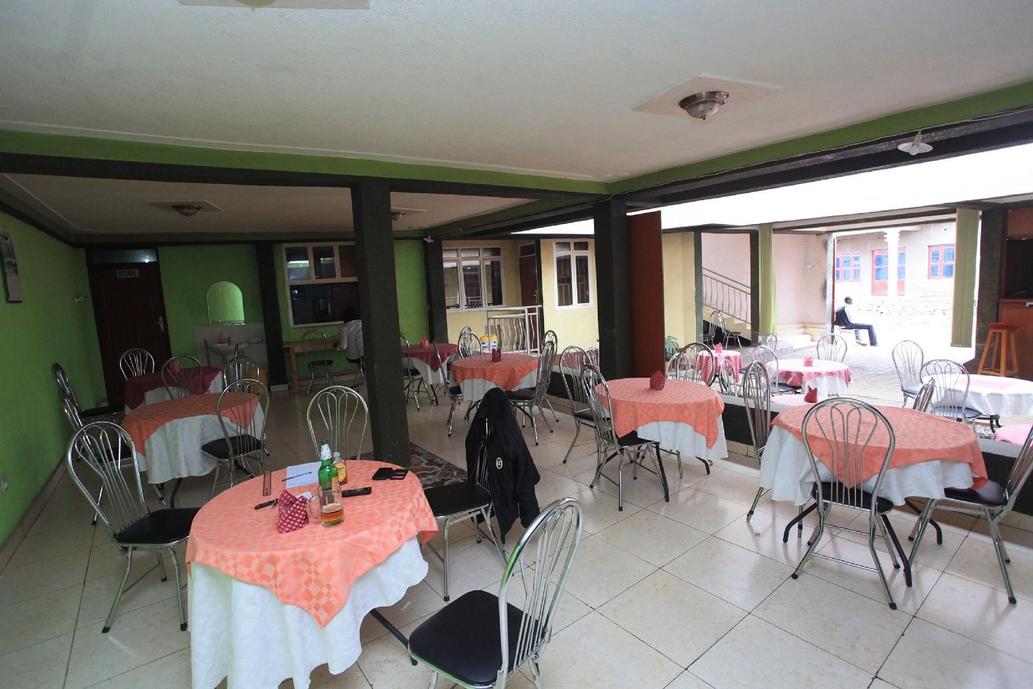 restaurant (private room)