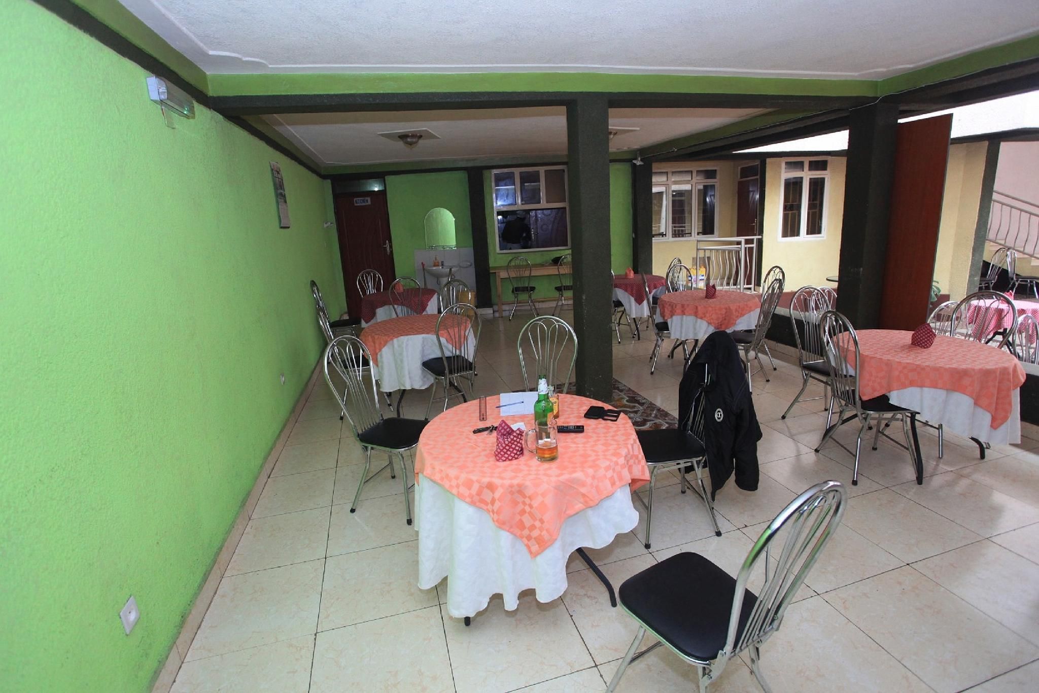 restaurant (private room)