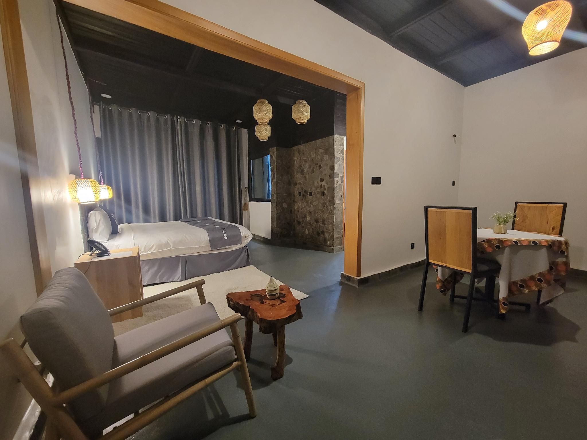 Grotta Resort Deluxe Pool Side 2