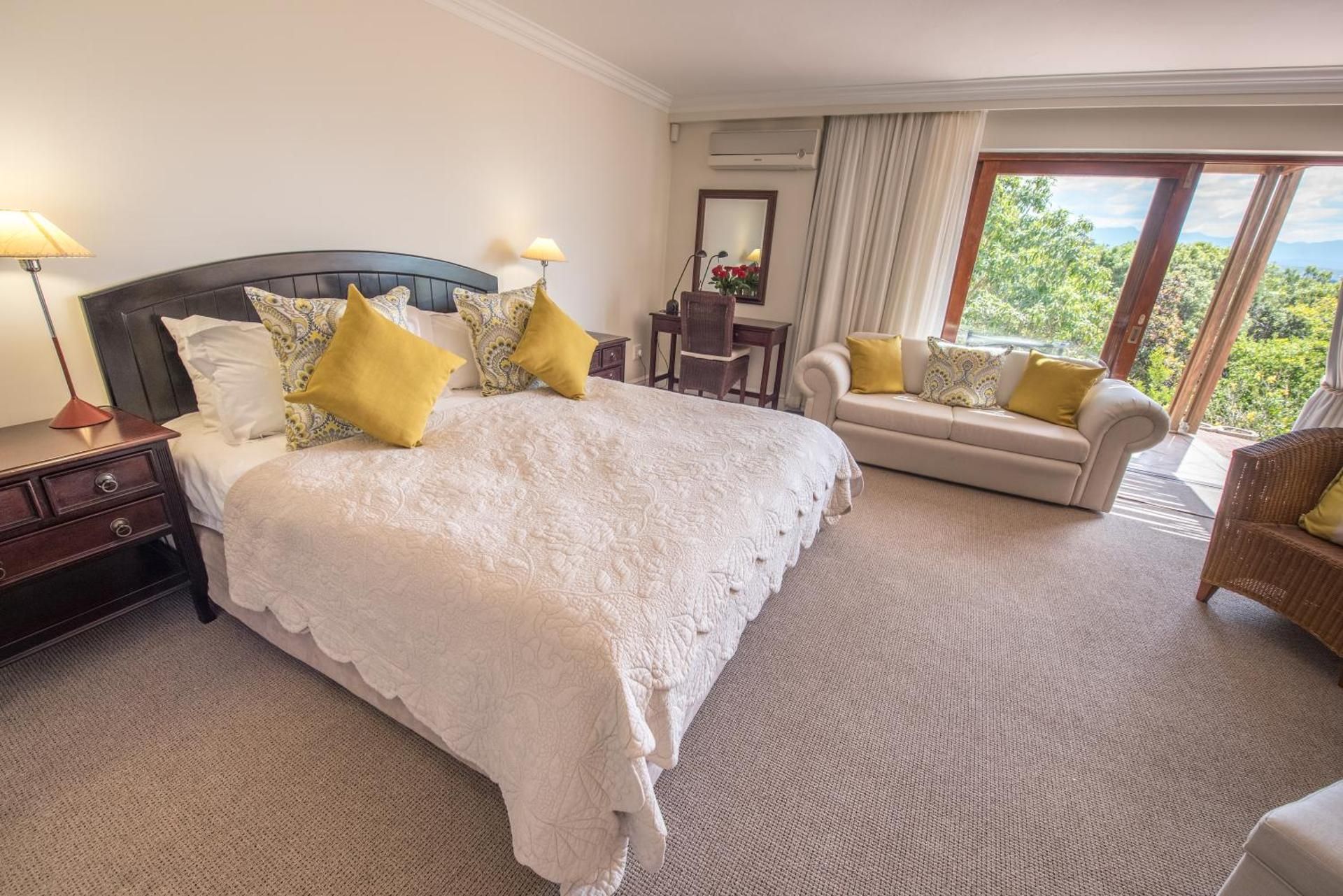 Standard Suite with Garden and Ocean View- 5