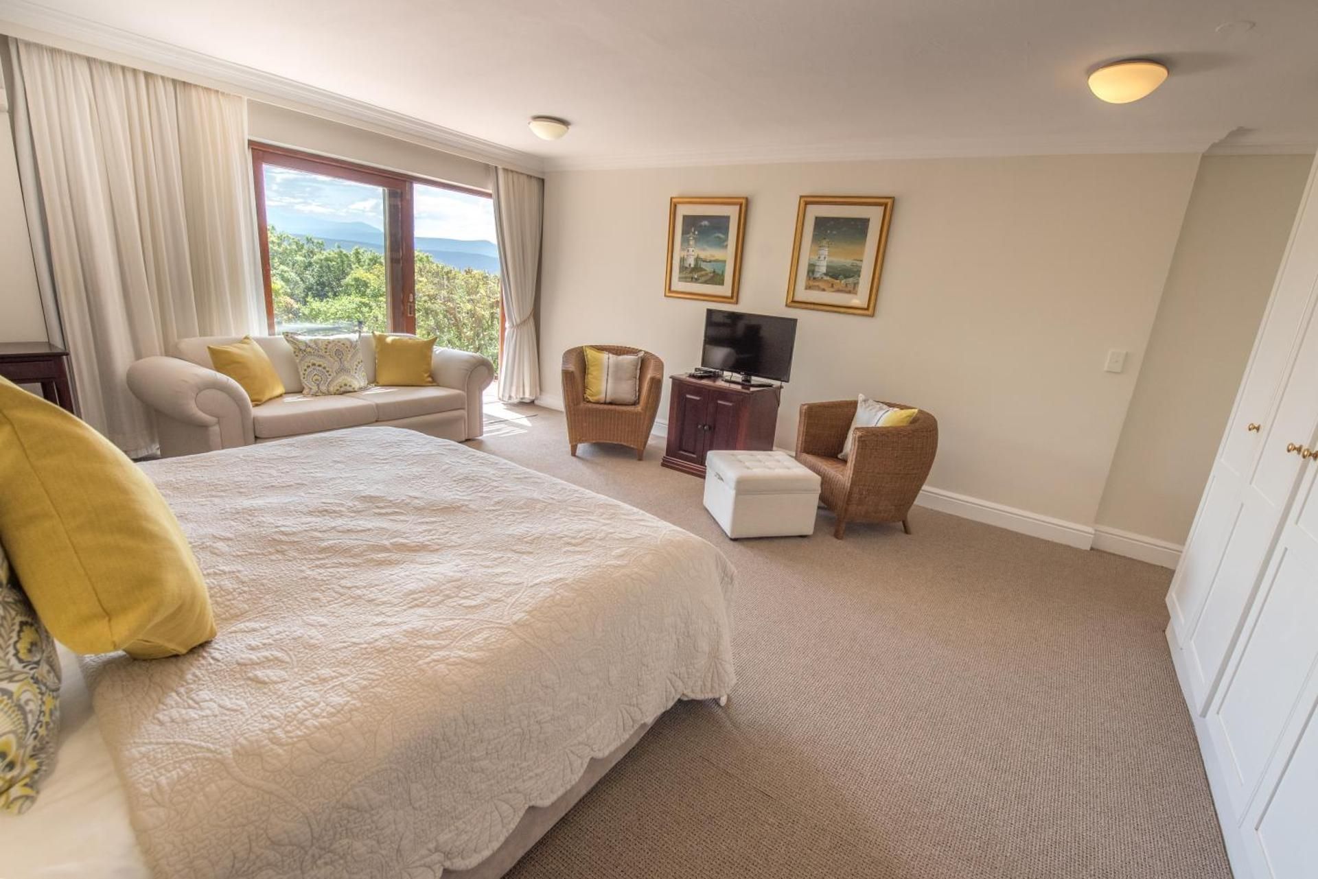 Standard Suite with Garden and Ocean View- 5