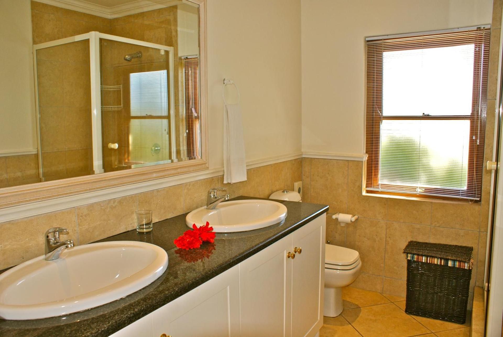 Honeymoon Suite with Lagoon and Ocean View - 1