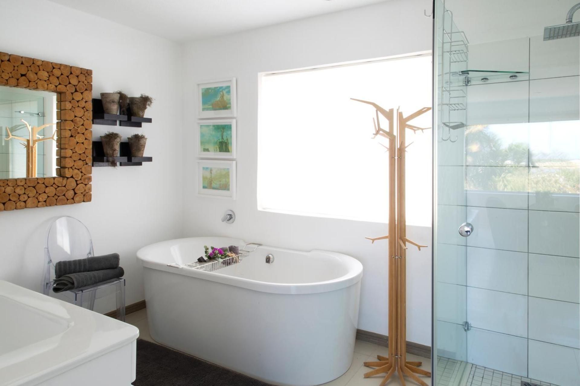 Deluxe Two-Bedroom Penthouse Apartment