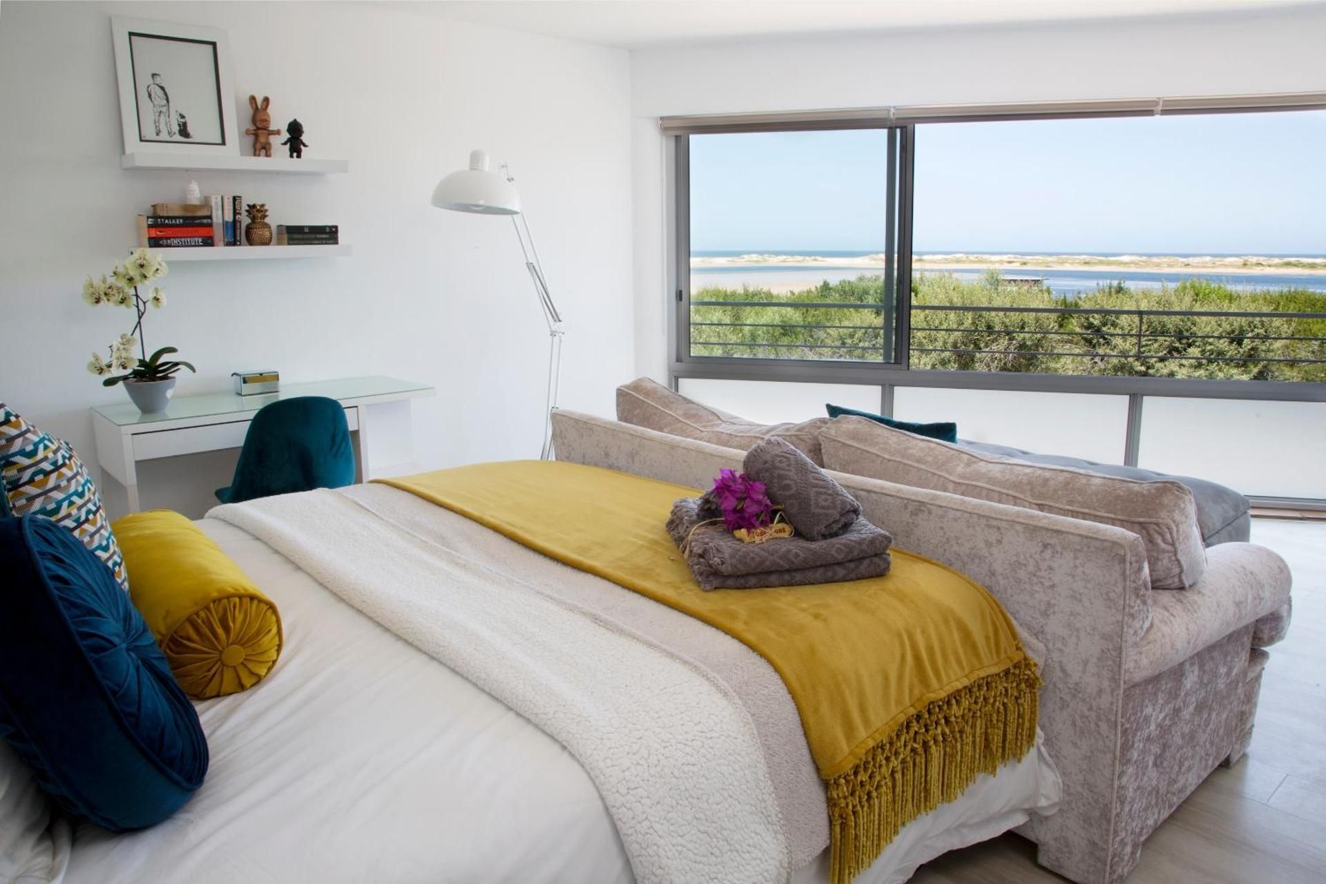 Deluxe Two-Bedroom Penthouse Apartment