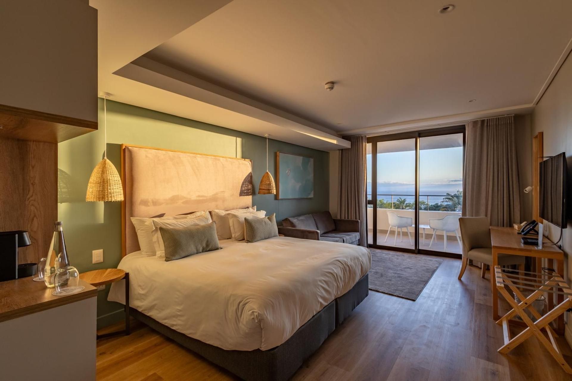 Luxury Sea Facing Suite 