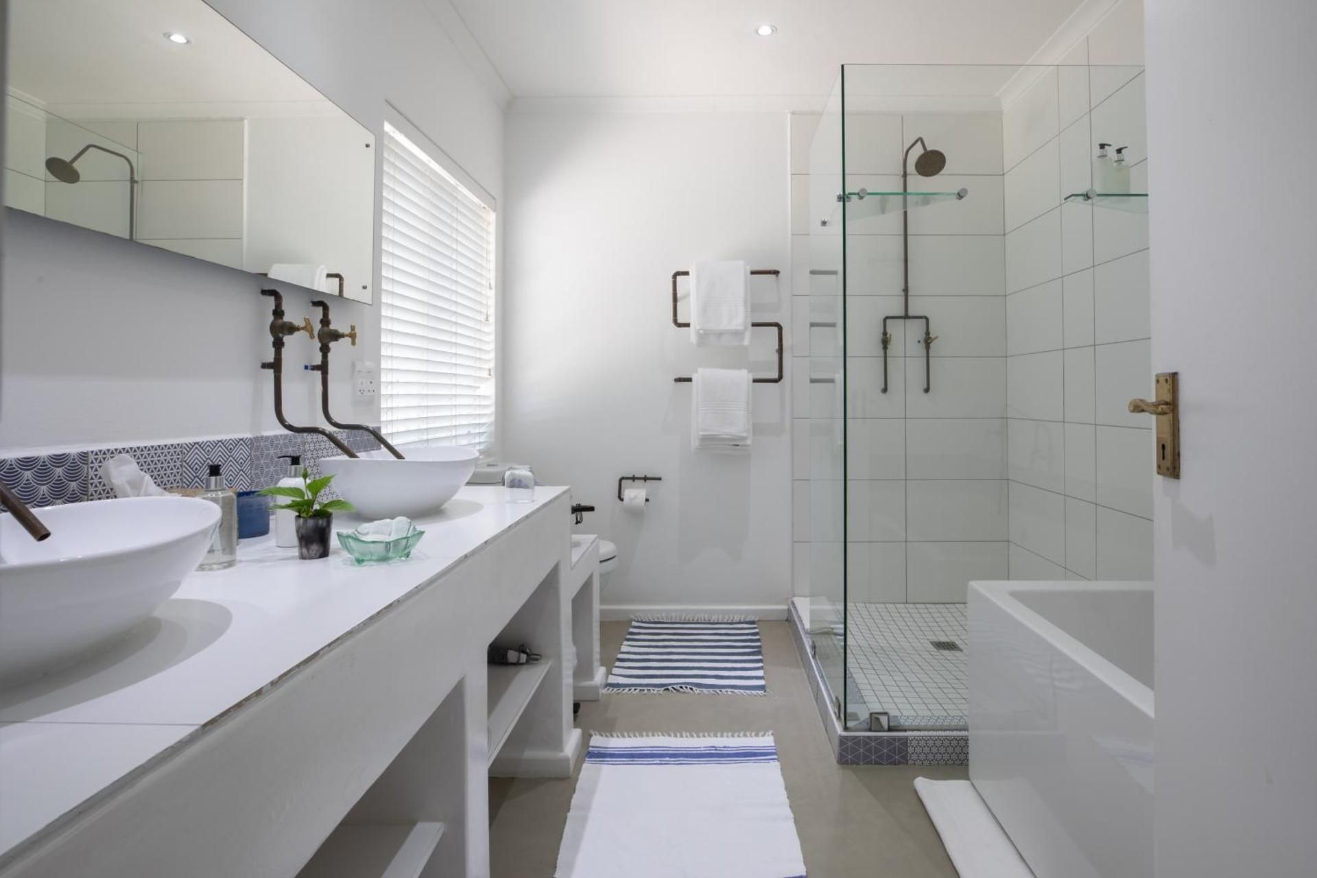The Middle Suite