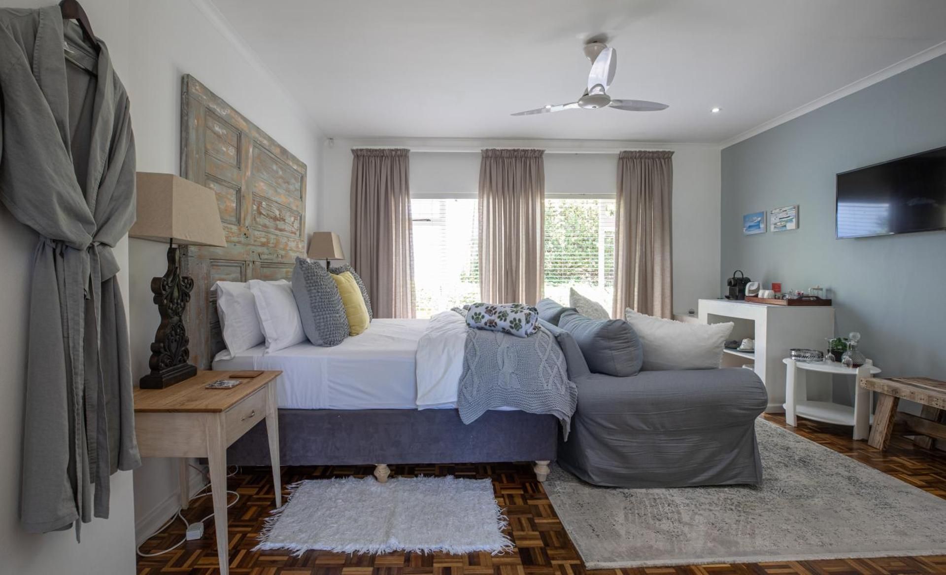 The Middle Suite