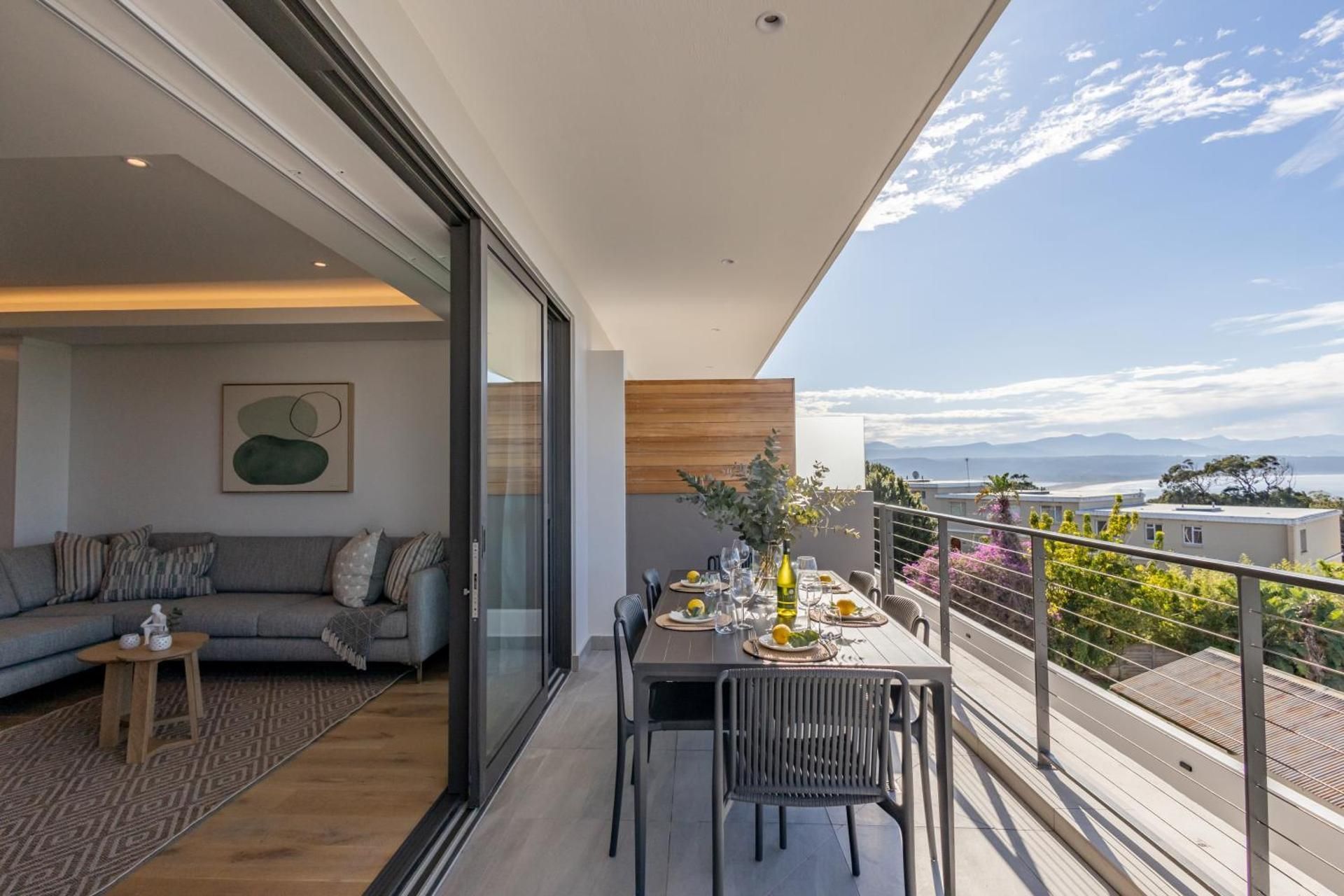 Three Bedroom Luxury Apartment 203