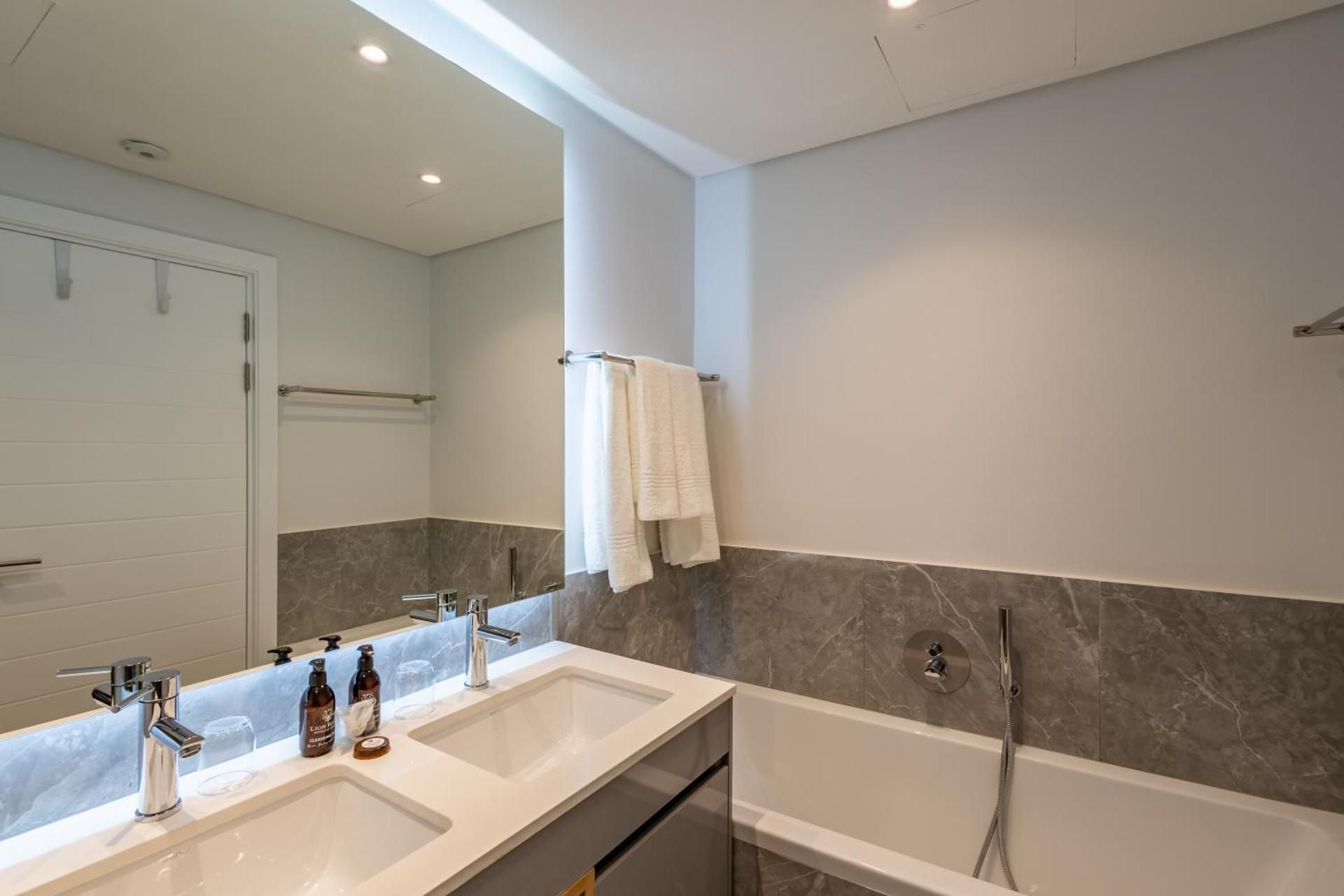 Four Bedroom Luxury Apartment 207