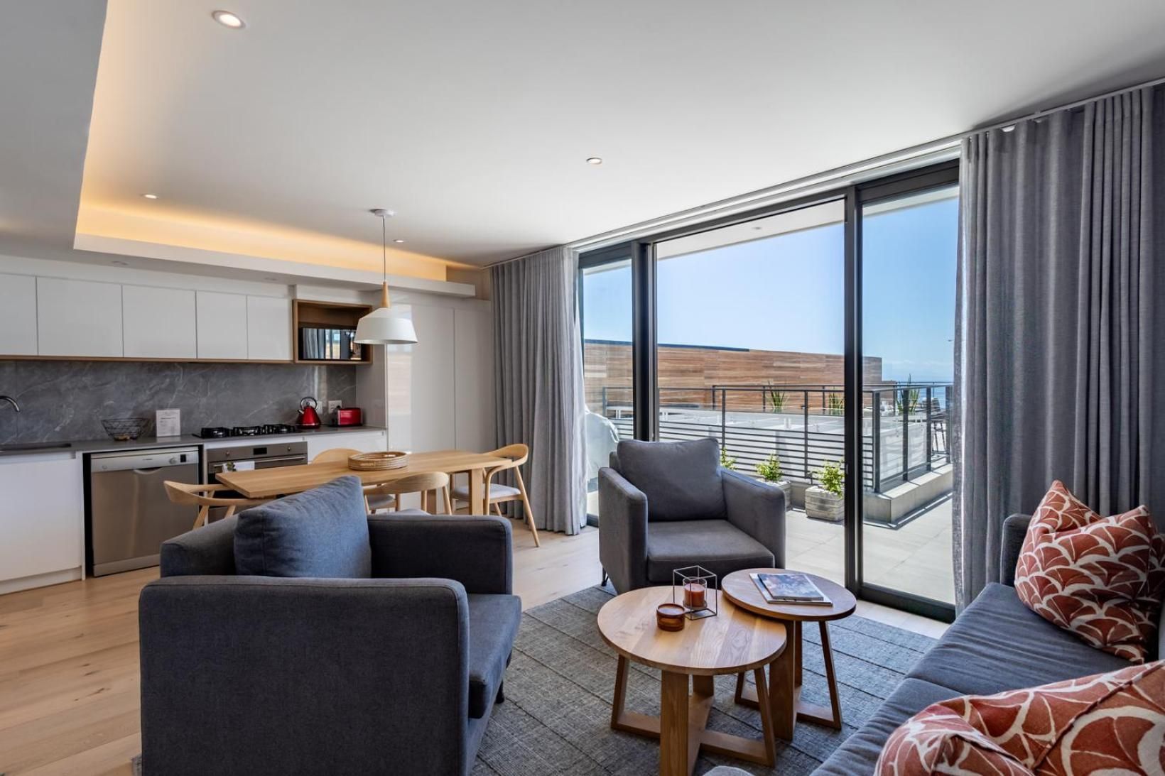 Two Bedroom Luxury Penthouse Apartment 404