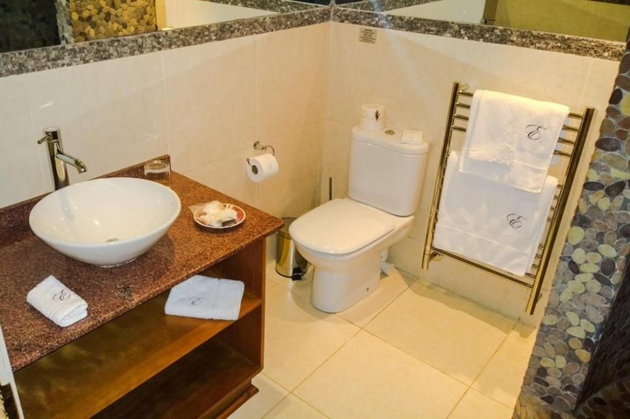 Suite with Hot Tub