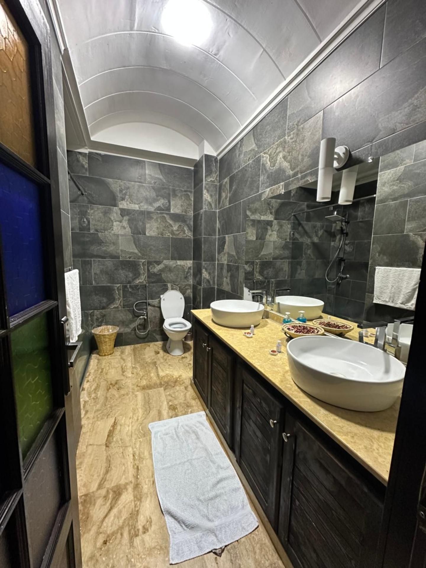 Suite with Garden View