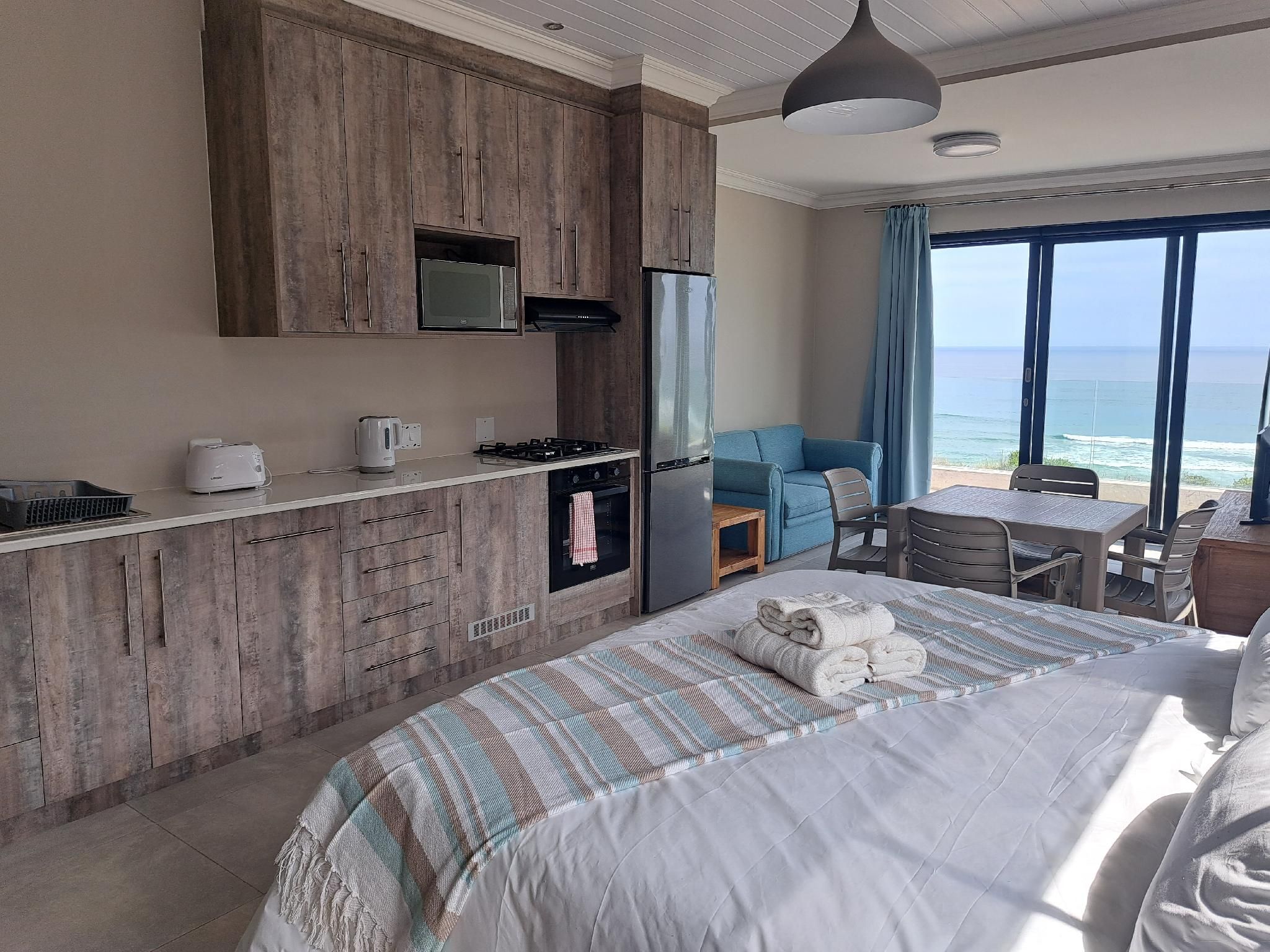 Premier Sea View