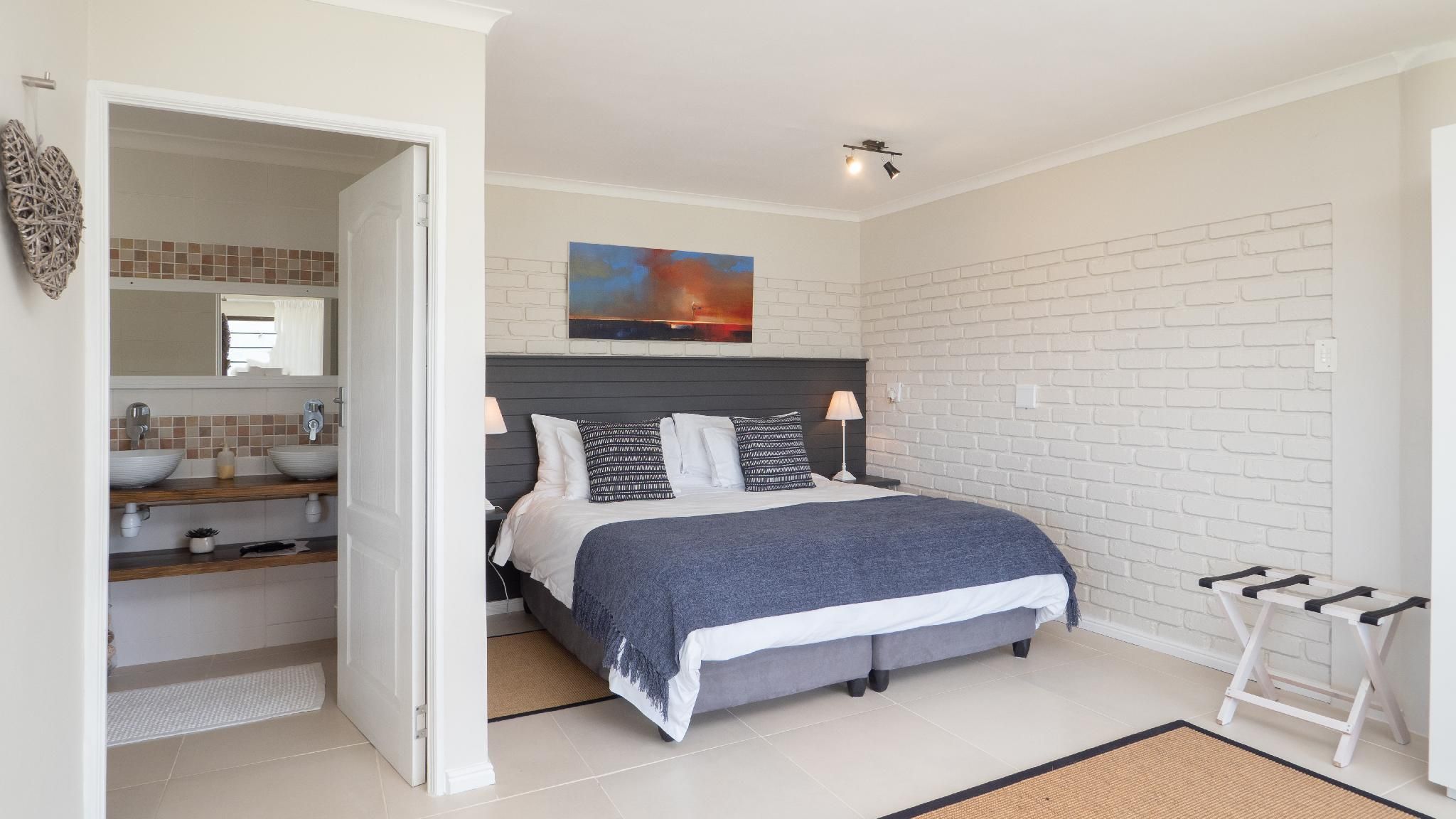 Sunbird Suite (Honeymoon)