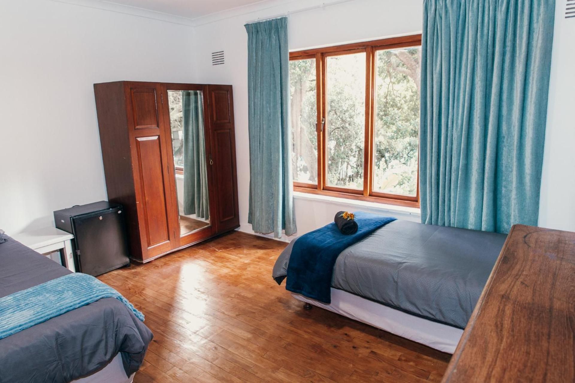 Triple Room with Shared Bathroom