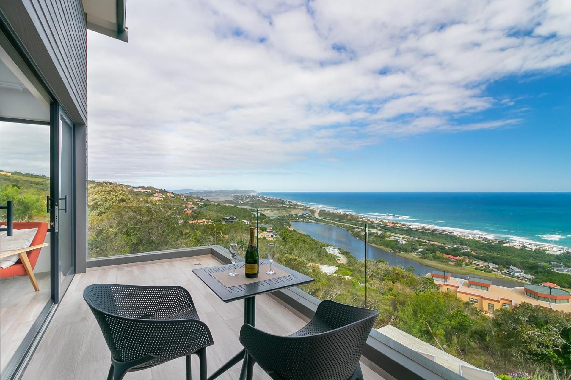 Deluxe Double Room with Balcony and Sea View