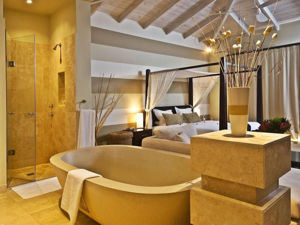 Deluxe Double Room with Shower