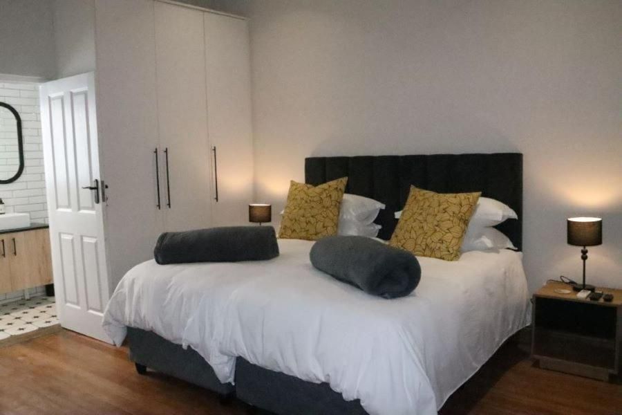 Double or Twin Room with Shower