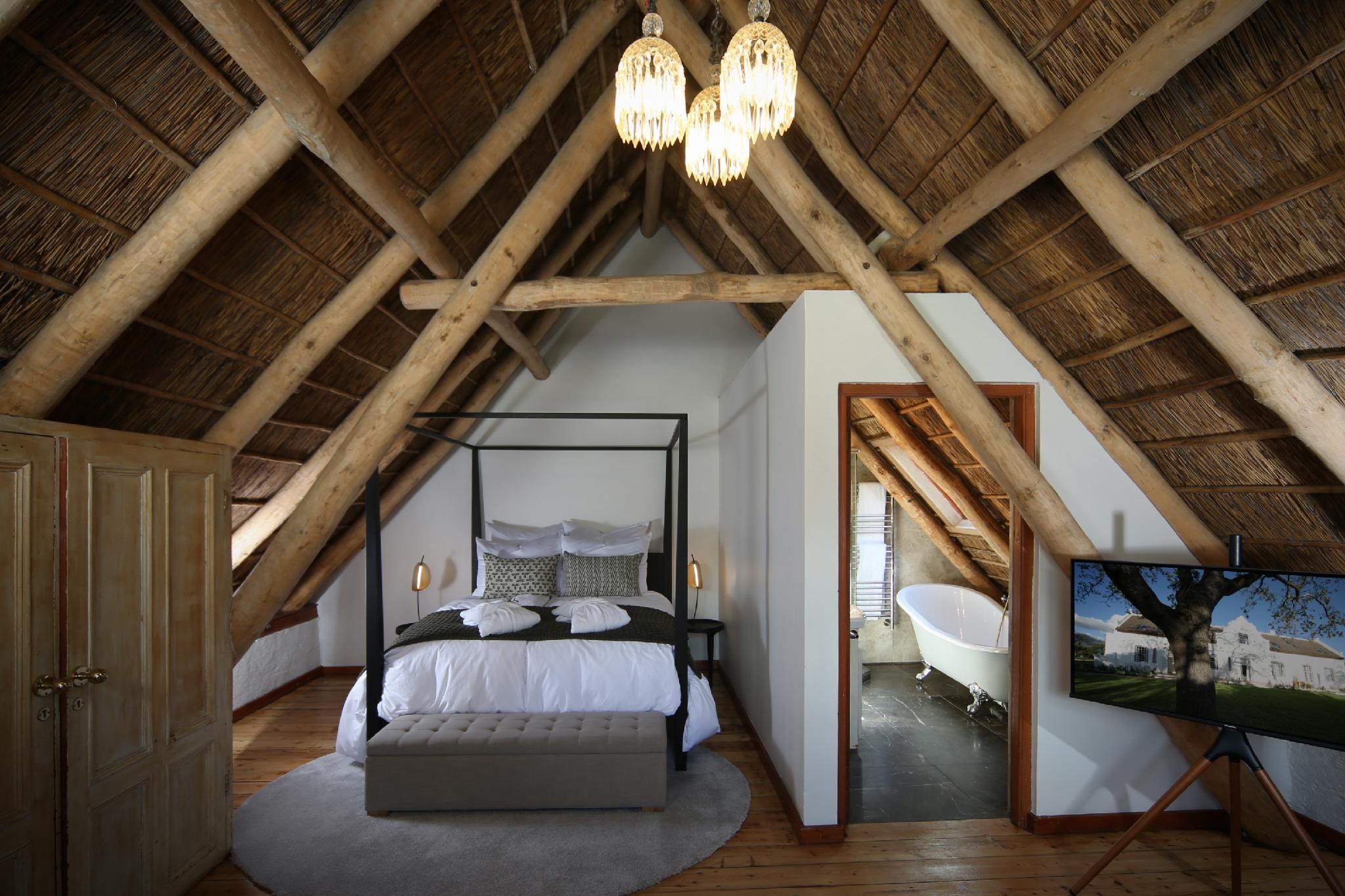 Queen Room with Shower