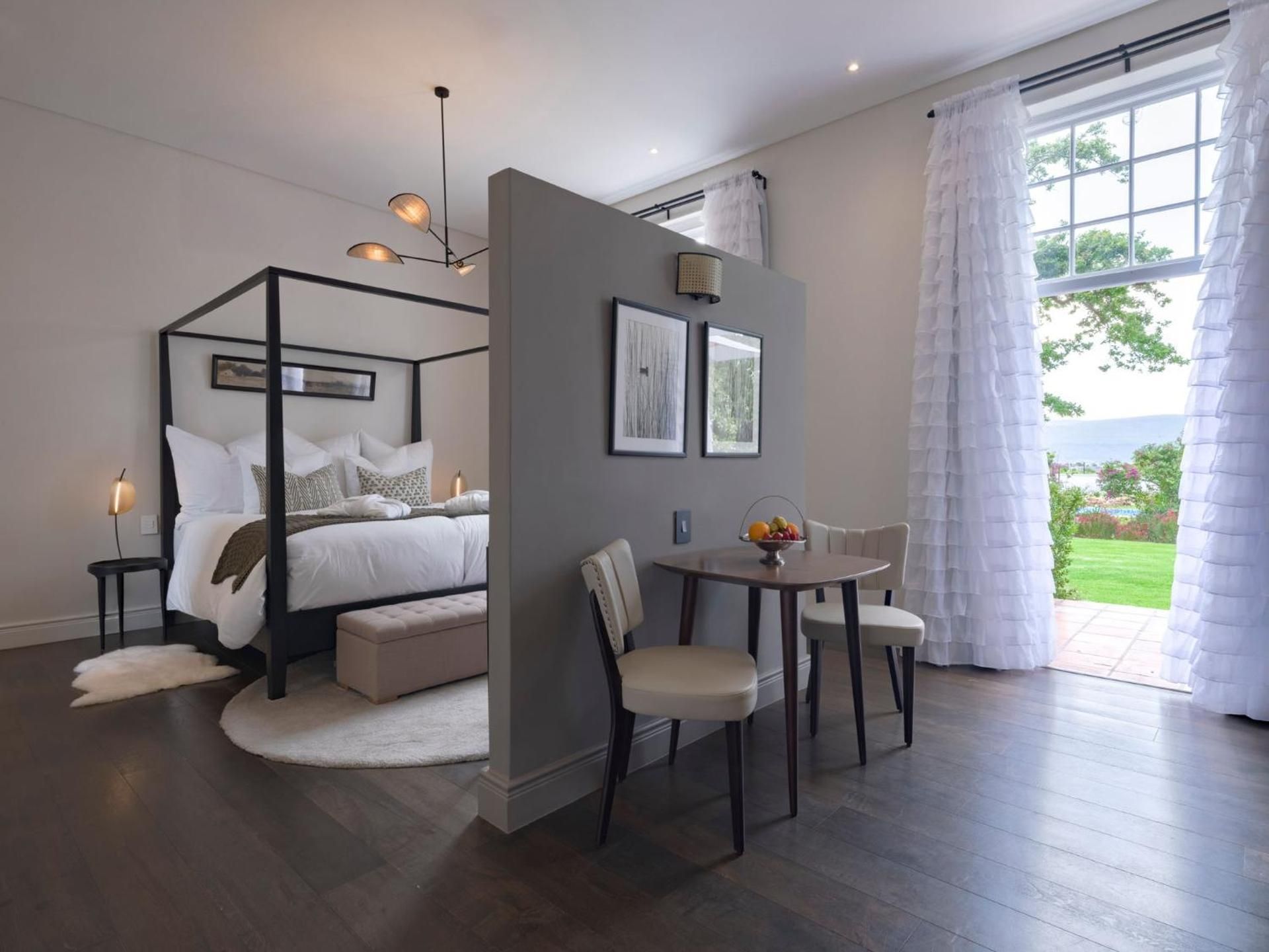 Suite with Pool View