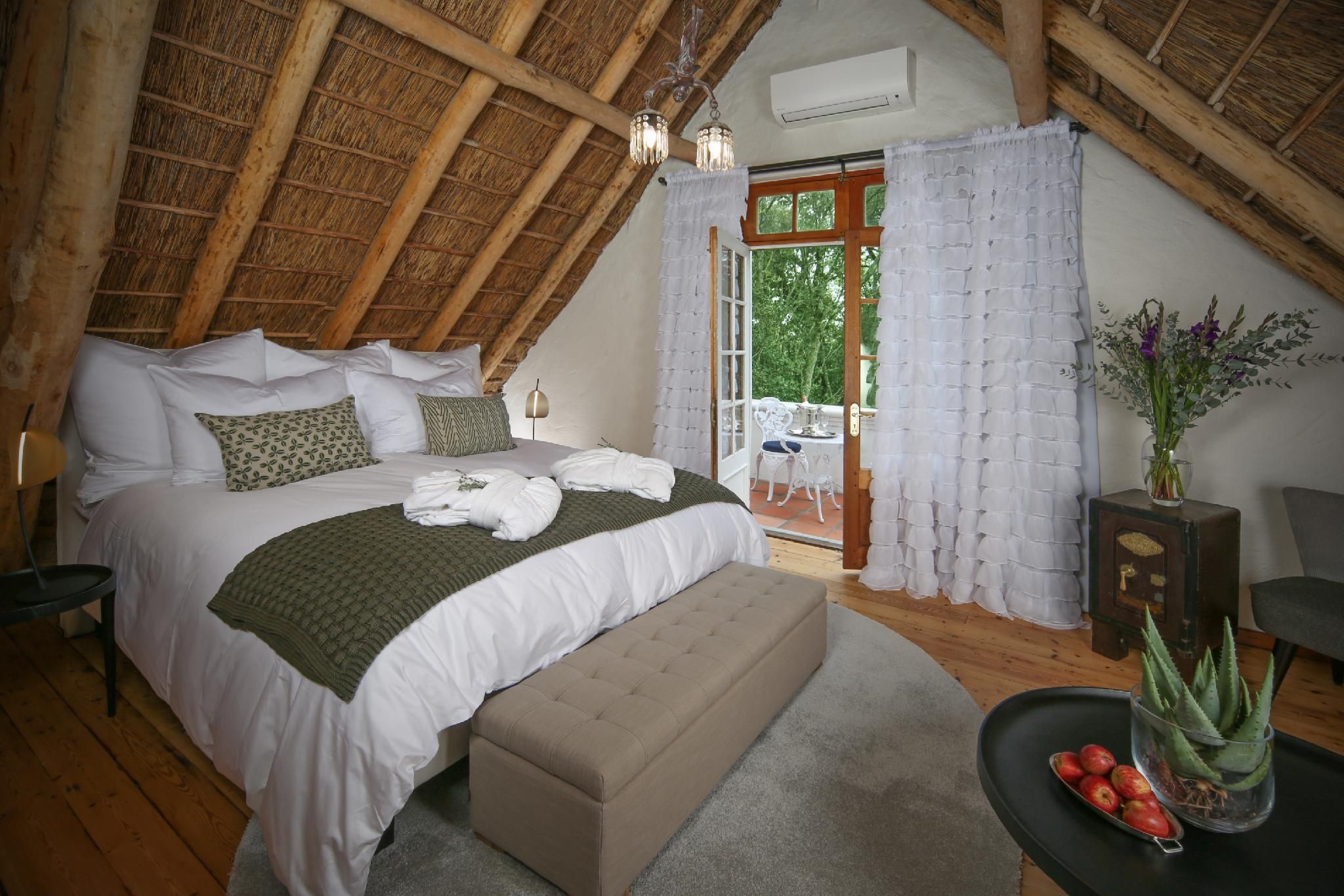 Adara Palmiet Valley Luxurious Boutique Hotel  Suite