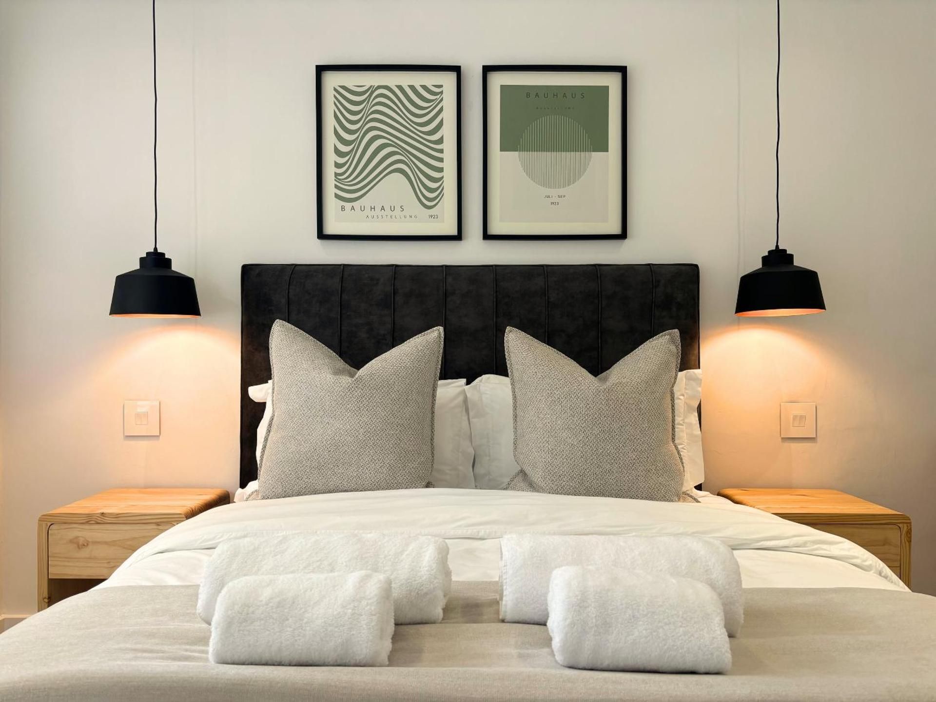 Premier Queen Room