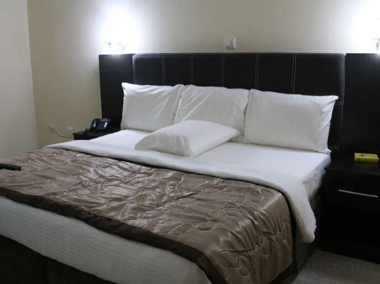 Pearl Single Room